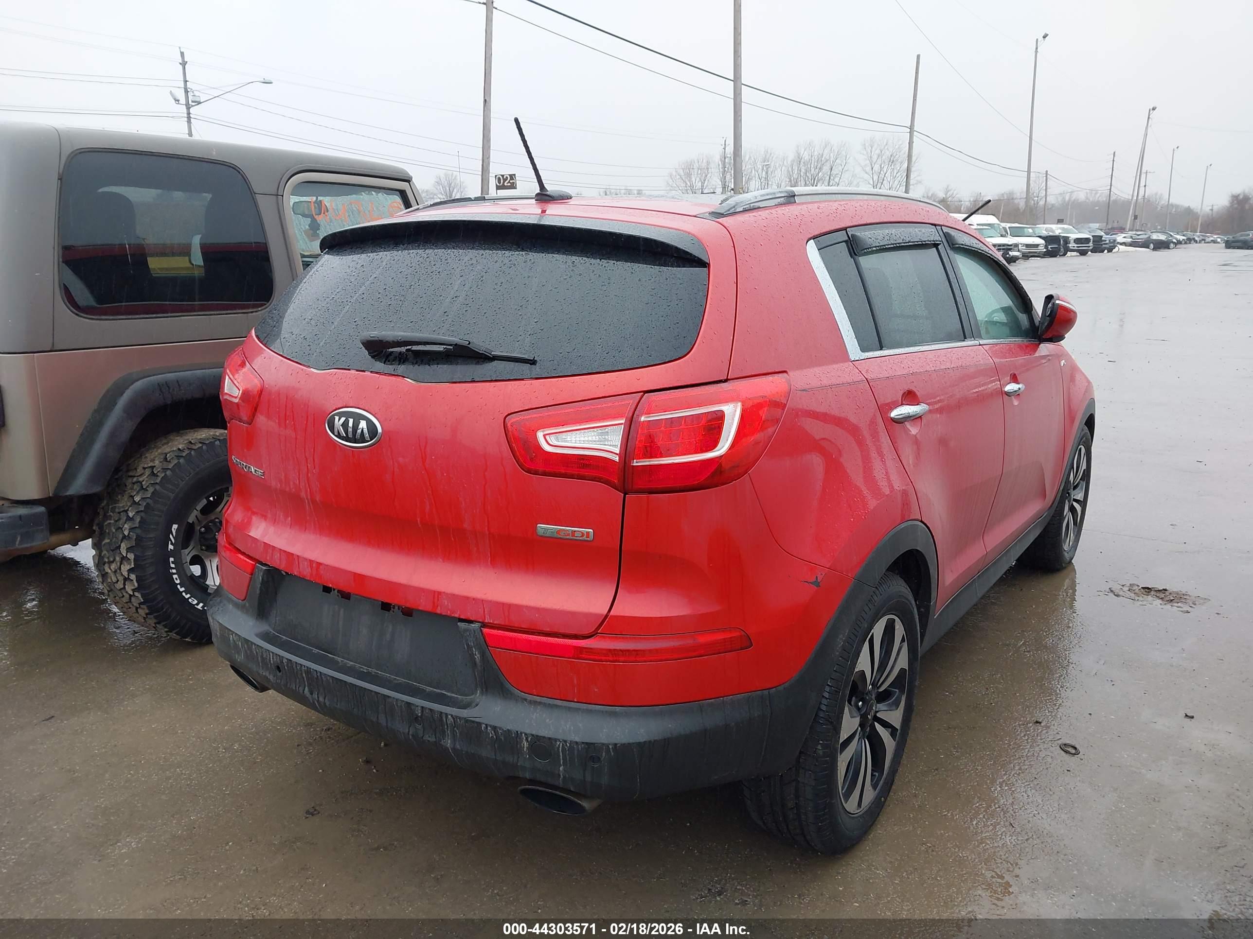 KIA SPORTAGE image 4