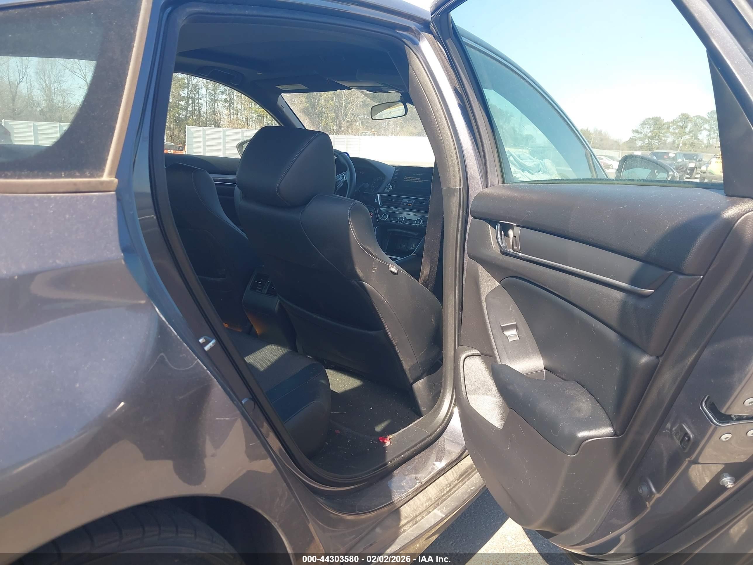 HONDA ACCORD image 8