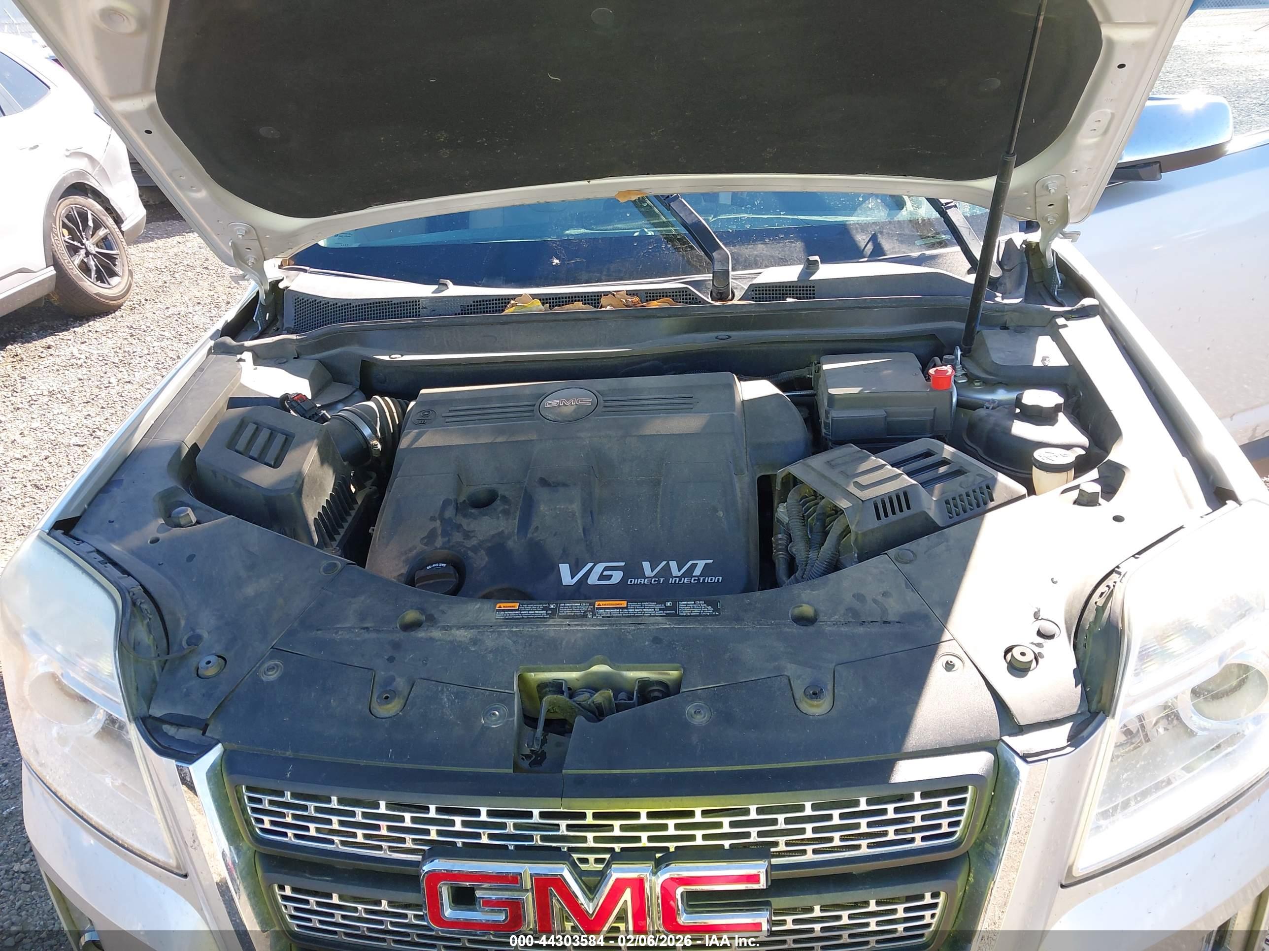 GMC TERRAIN image 10