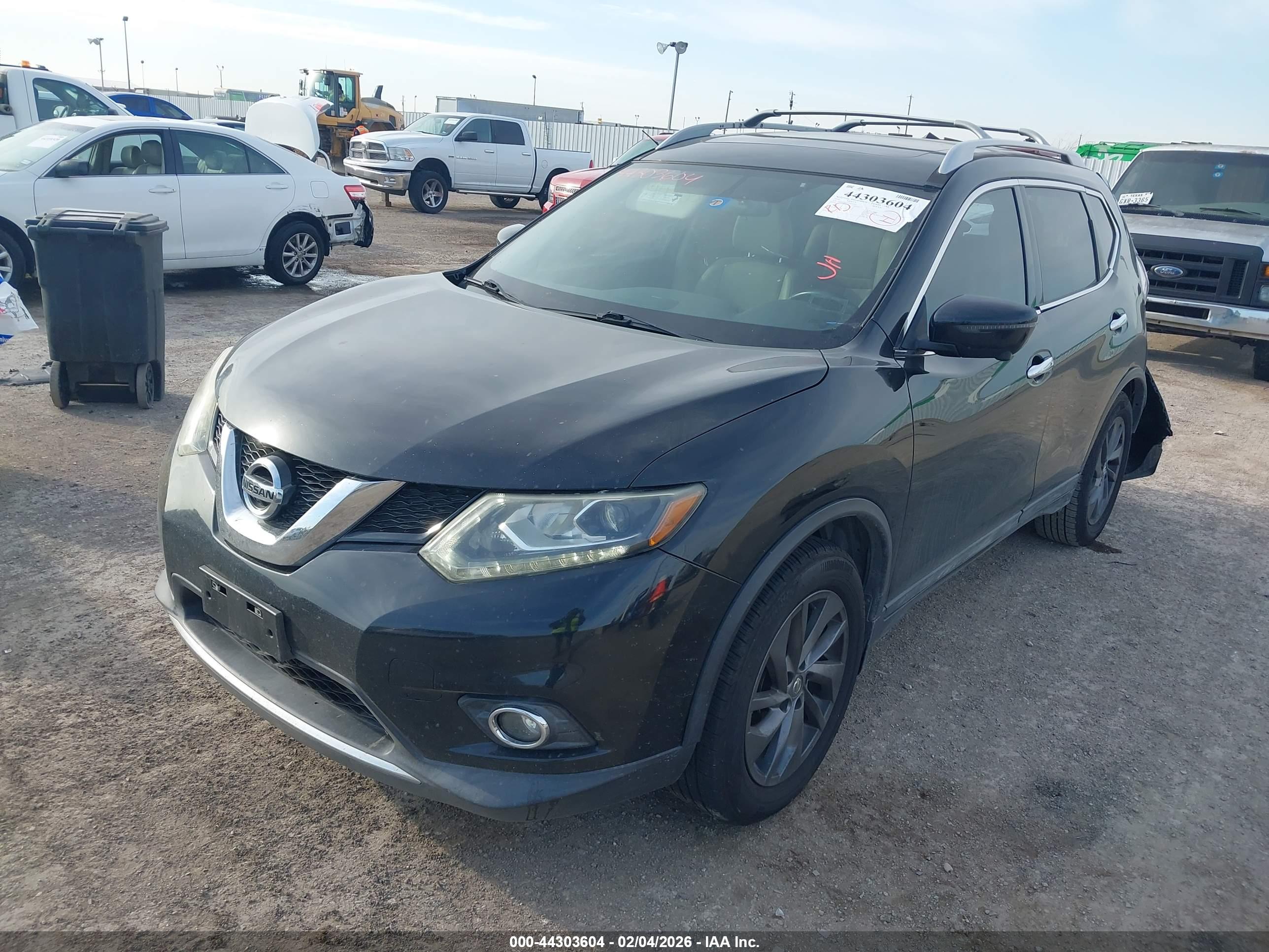 NISSAN ROGUE image 2