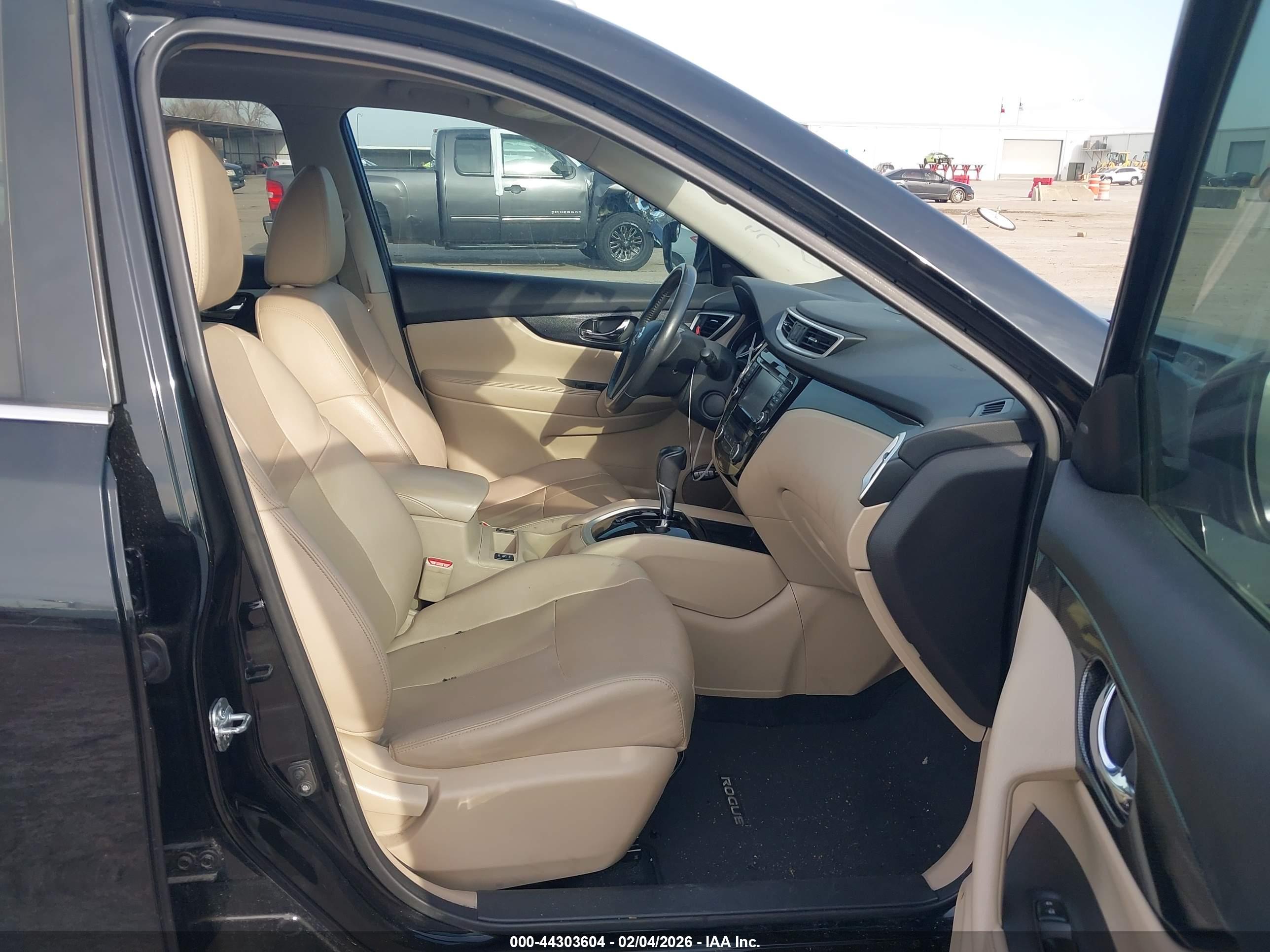NISSAN ROGUE image 5