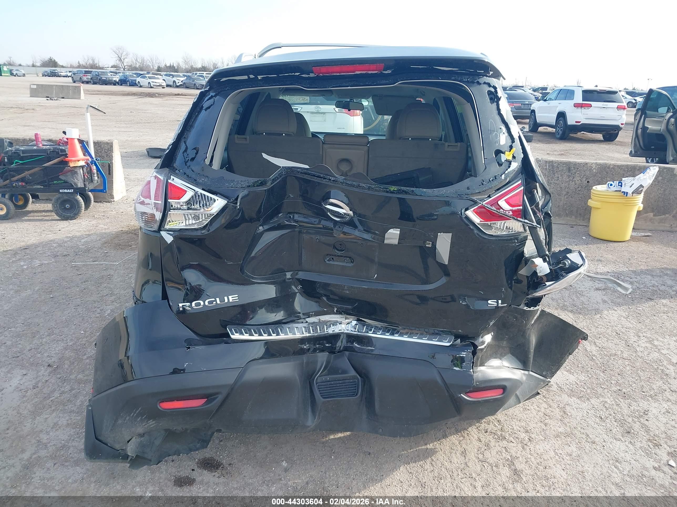 NISSAN ROGUE image 6