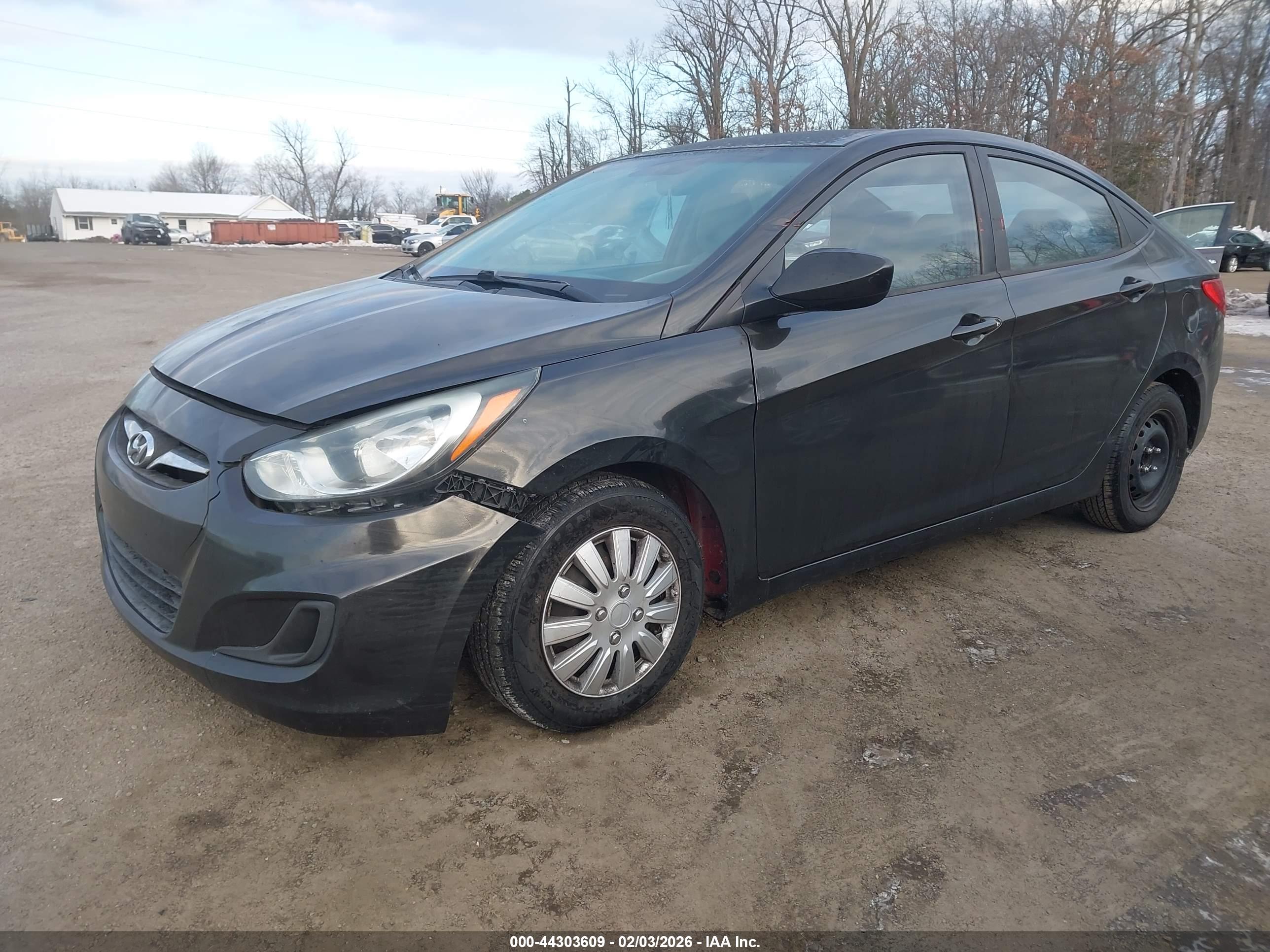 HYUNDAI ACCENT image 2