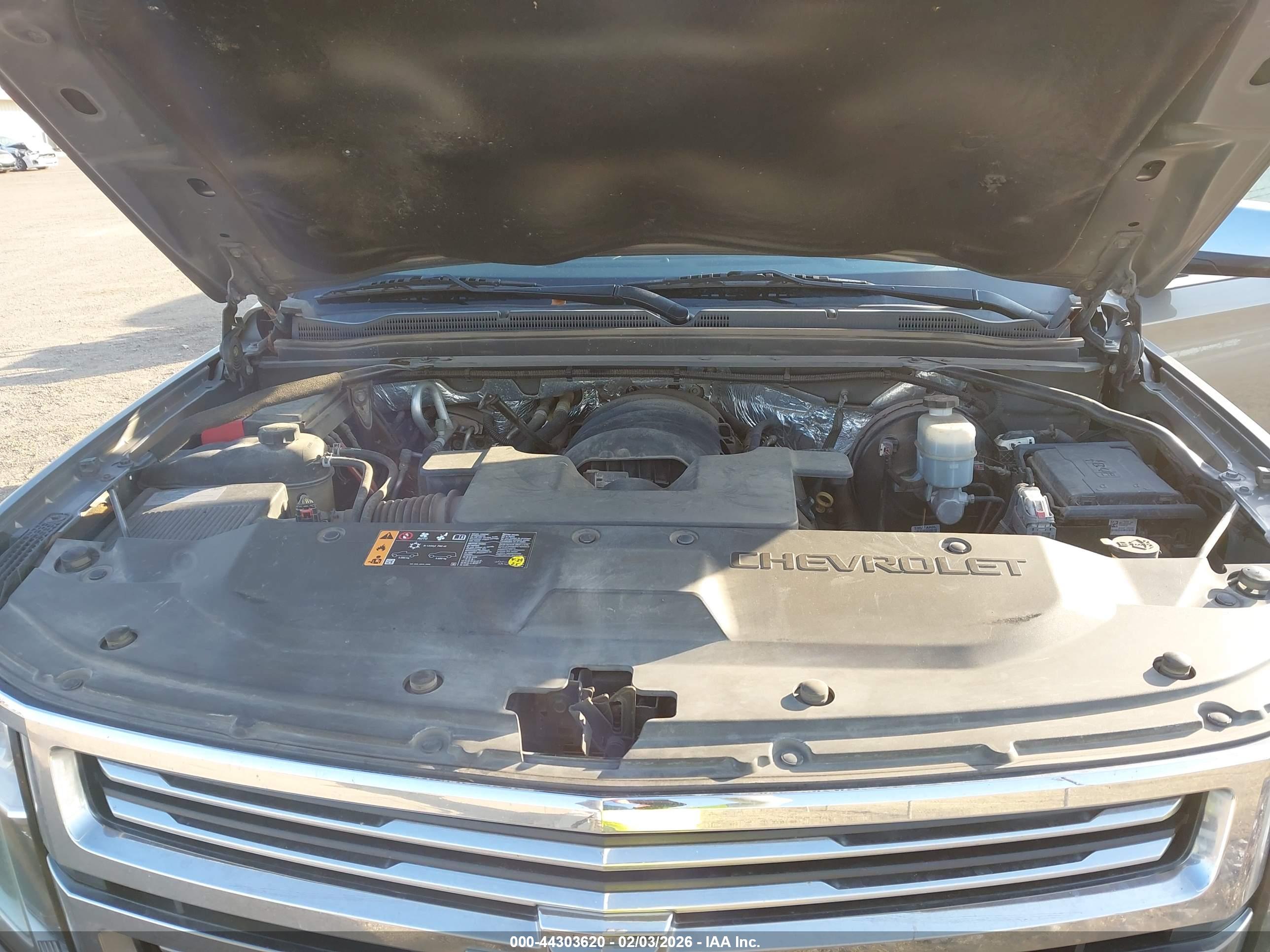 CHEVROLET SUBURBAN image 10