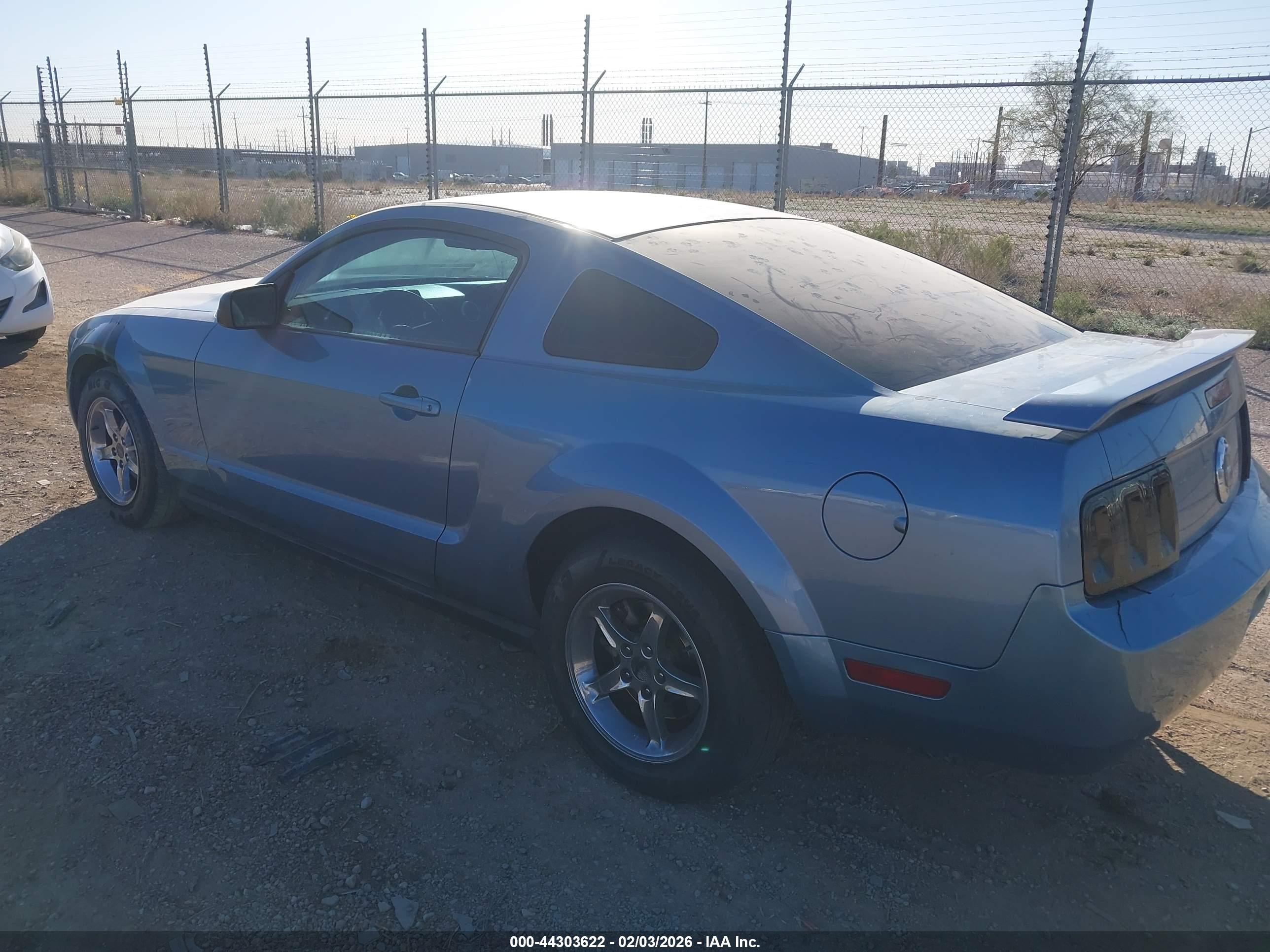 FORD MUSTANG image 3