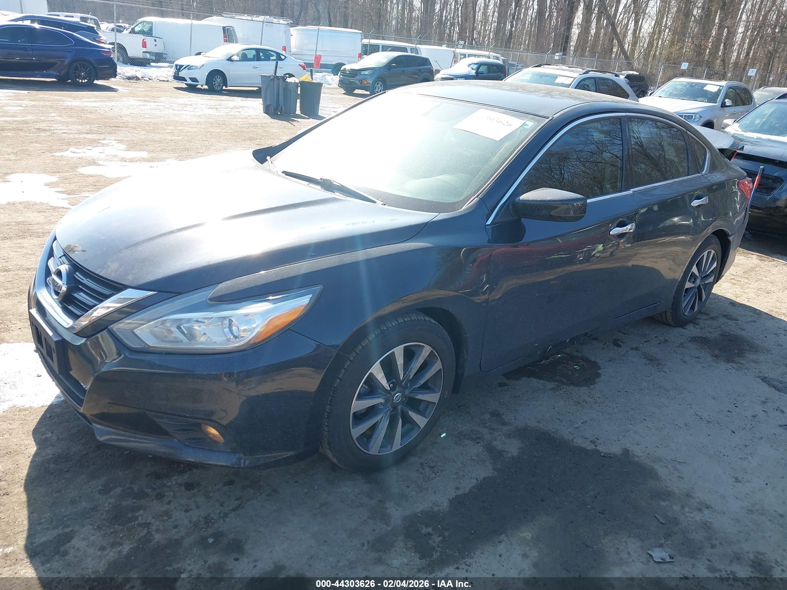 NISSAN ALTIMA image 2