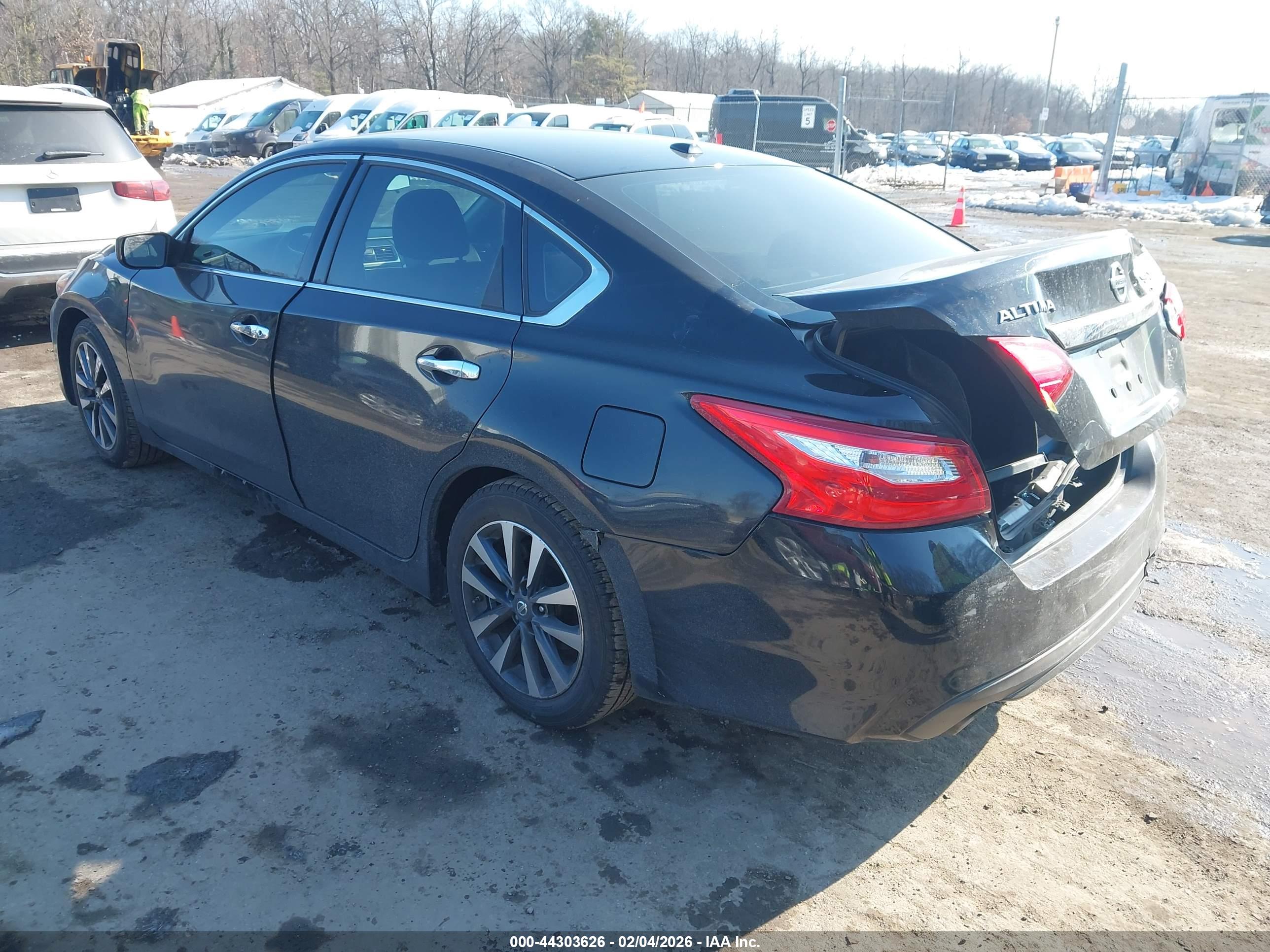 NISSAN ALTIMA image 3