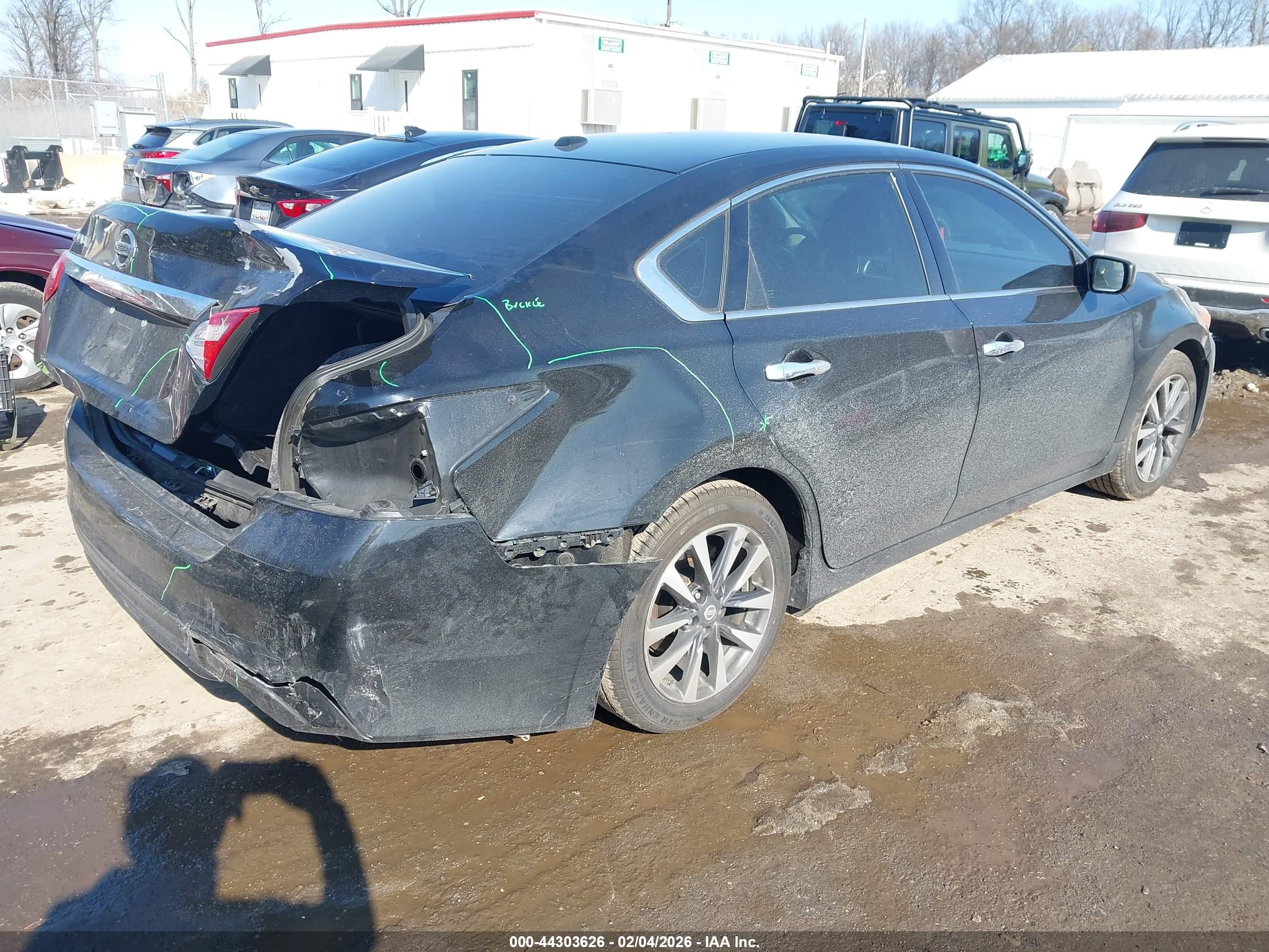 NISSAN ALTIMA image 4