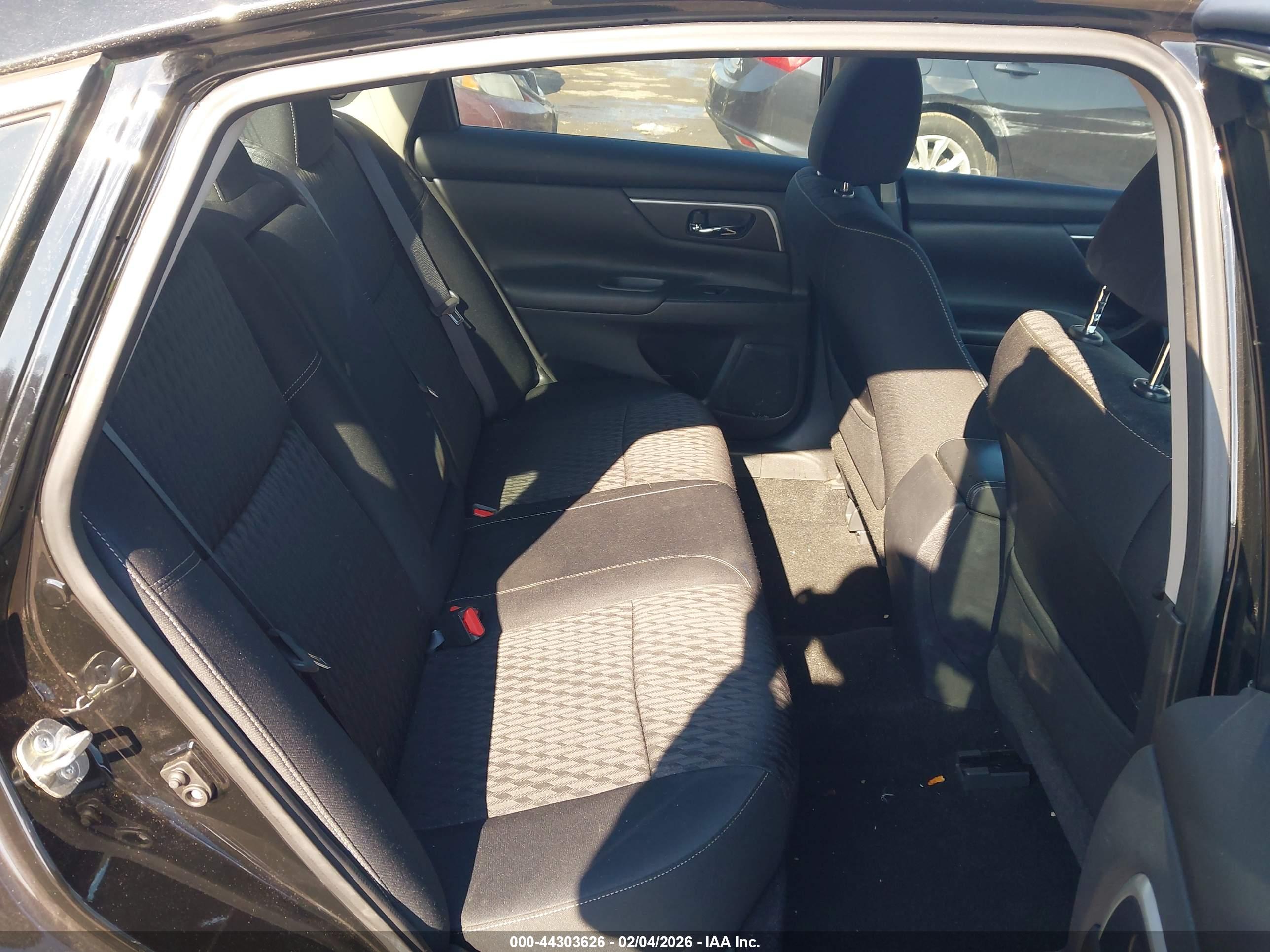NISSAN ALTIMA image 8