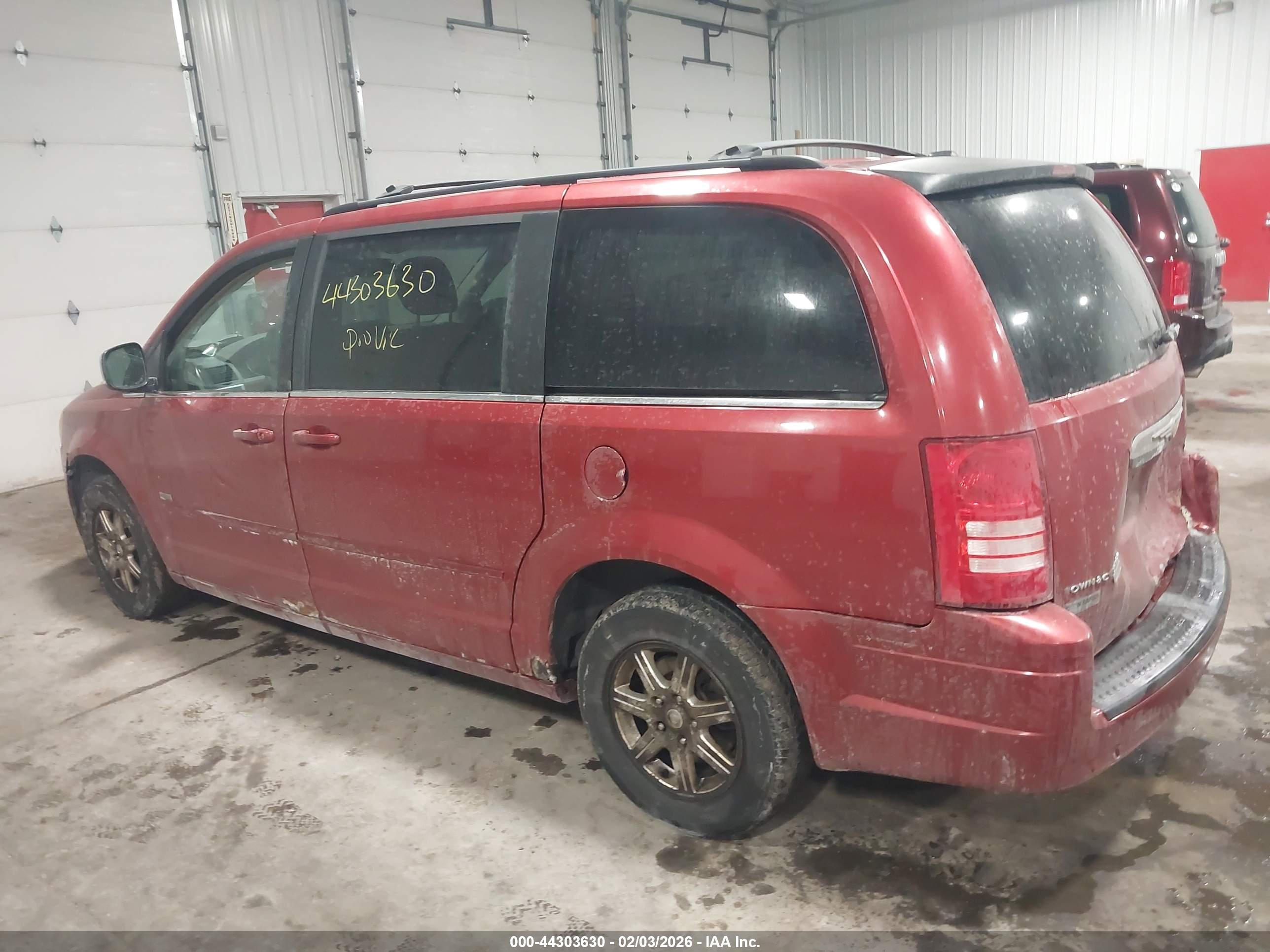 CHRYSLER TOWN image 3