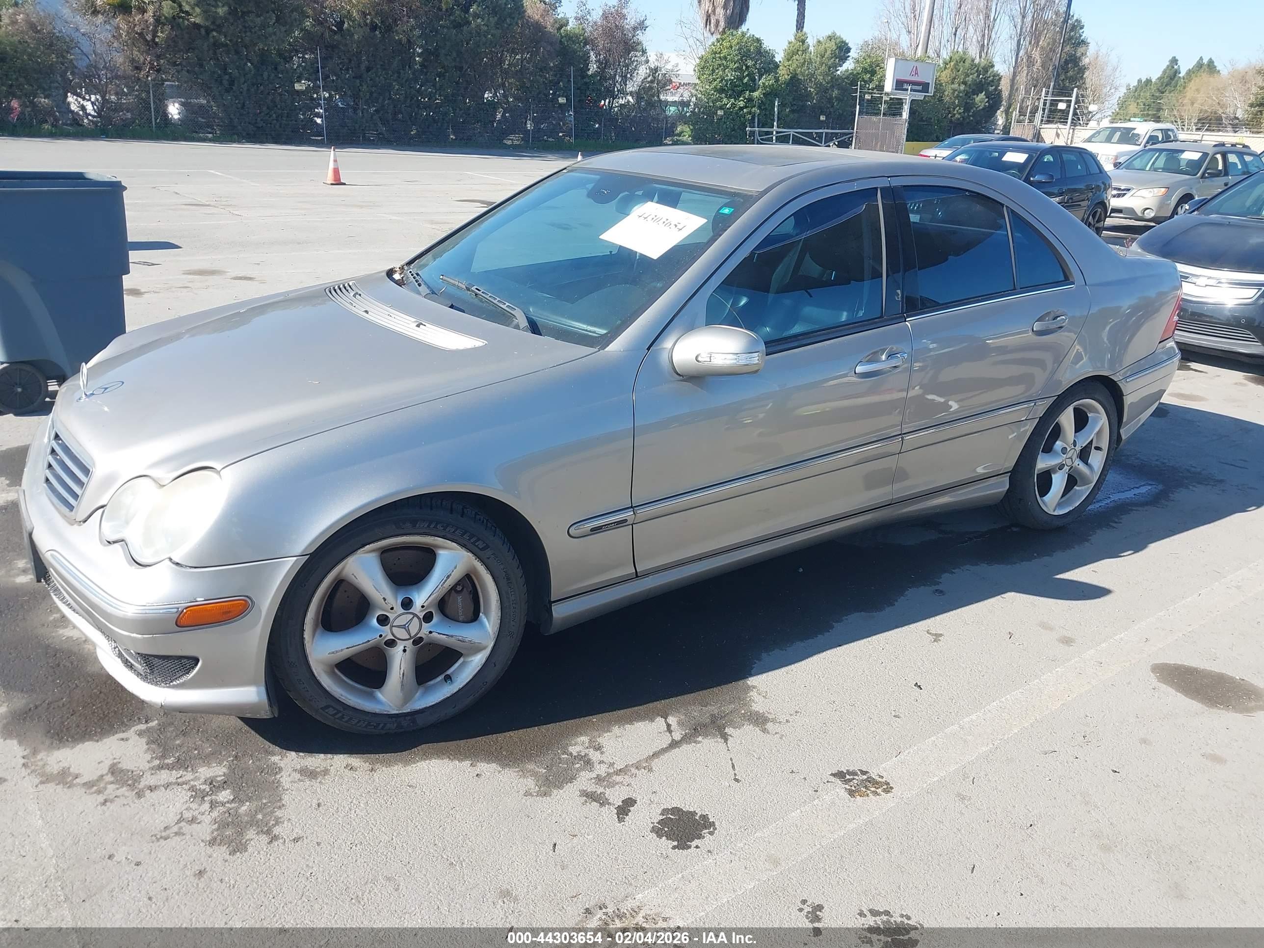 MERCEDES-BENZ C image 2