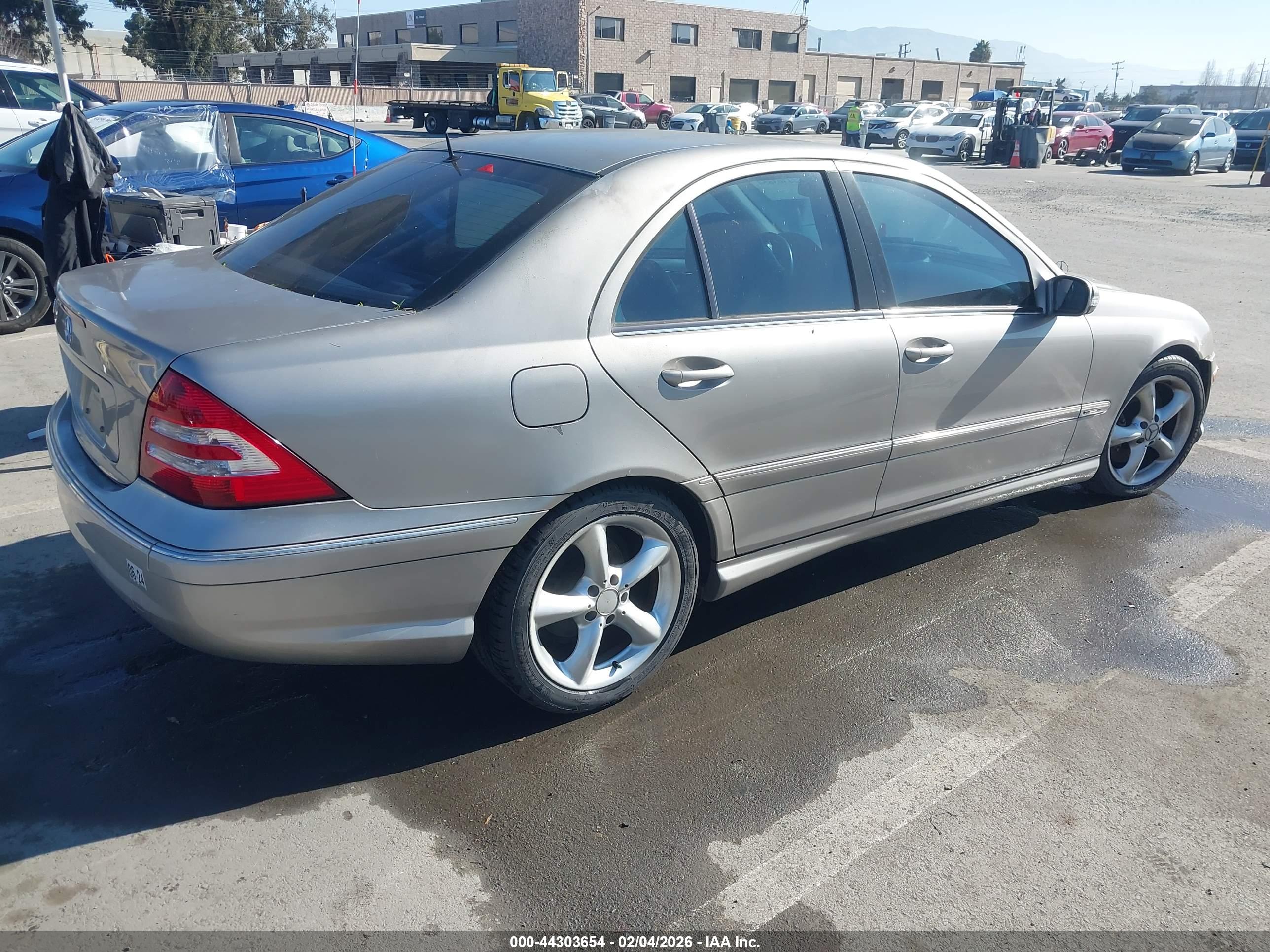 MERCEDES-BENZ C image 4