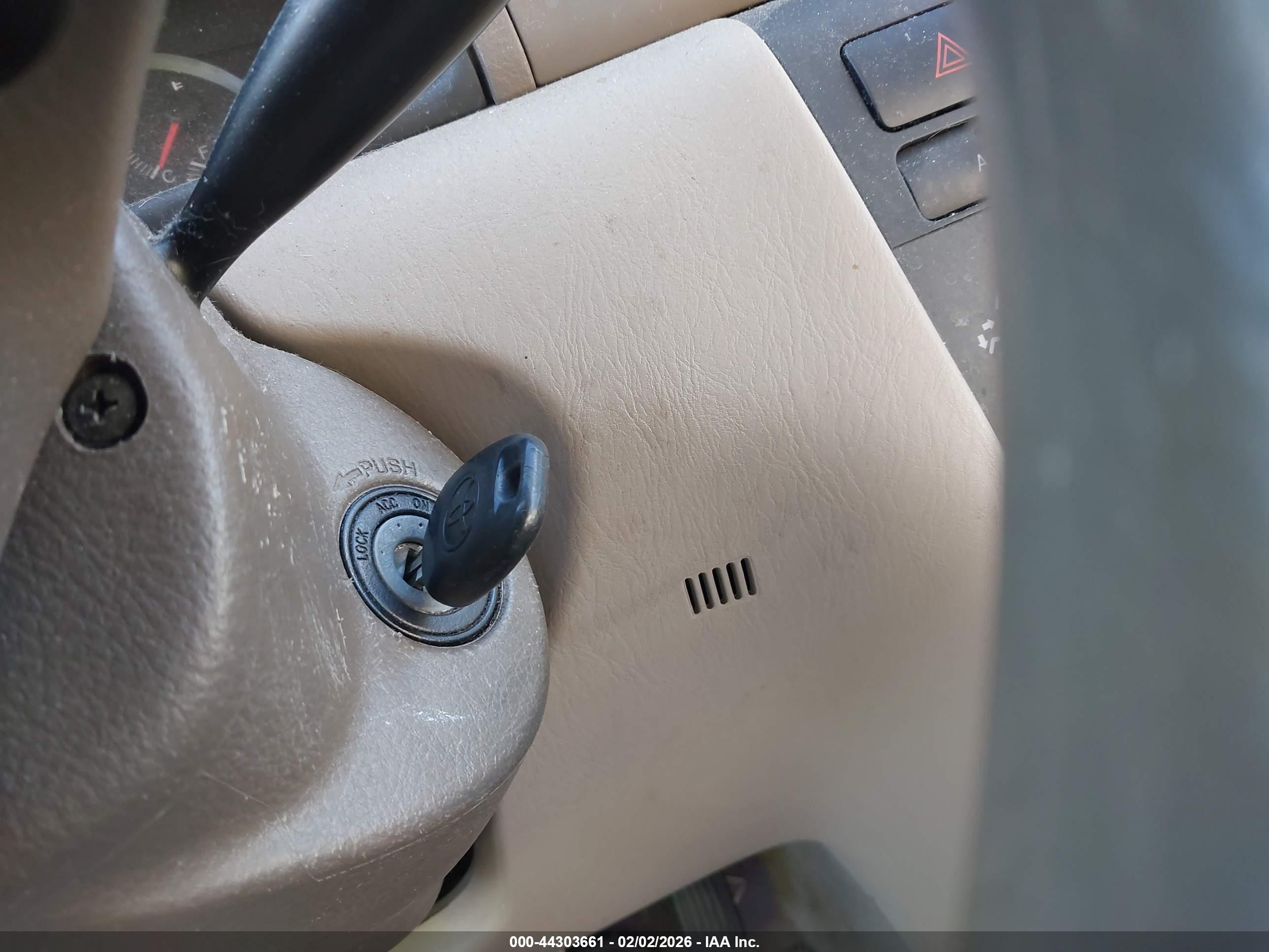 TOYOTA COROLLA image 11