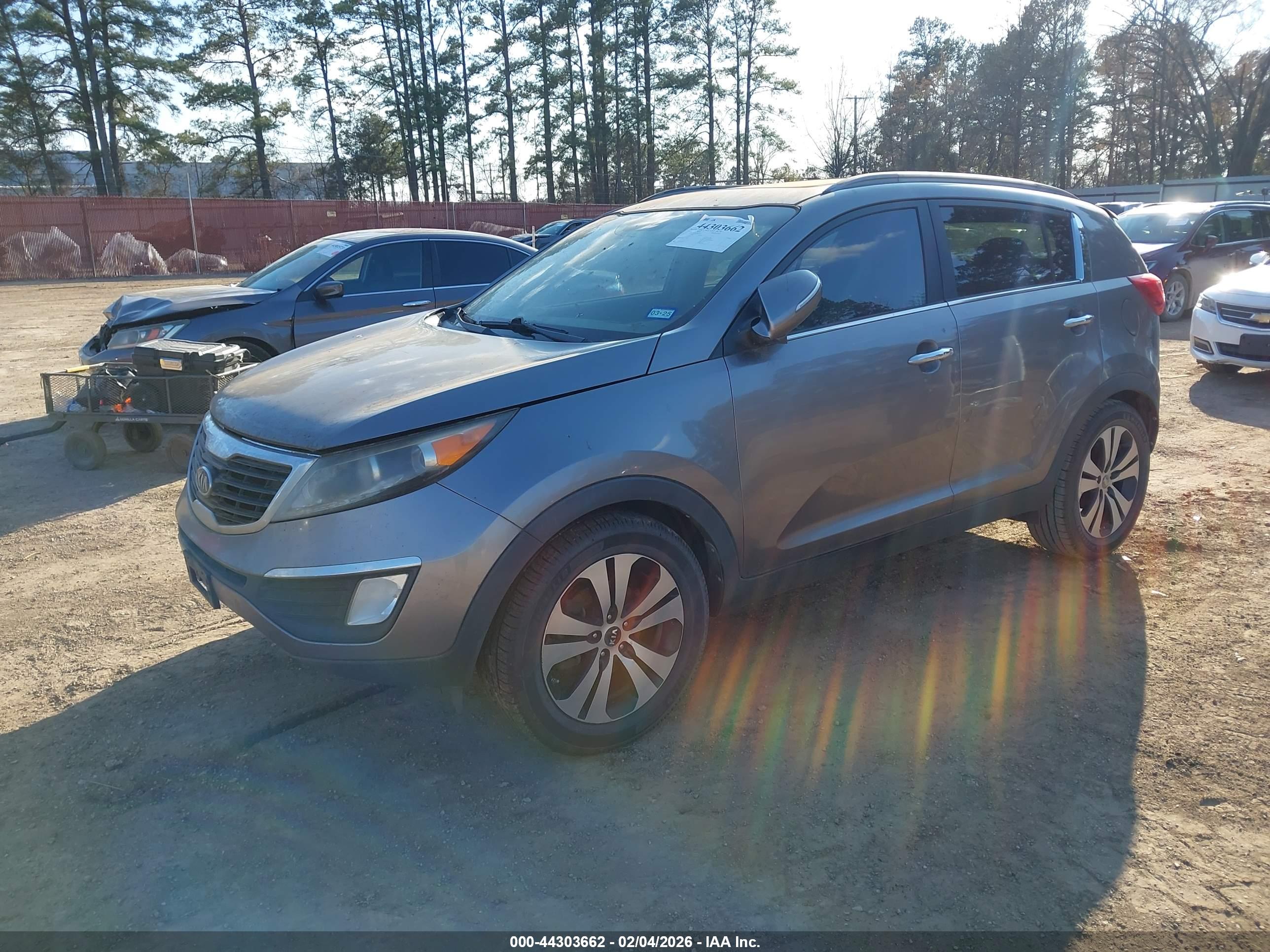 KIA SPORTAGE image 2