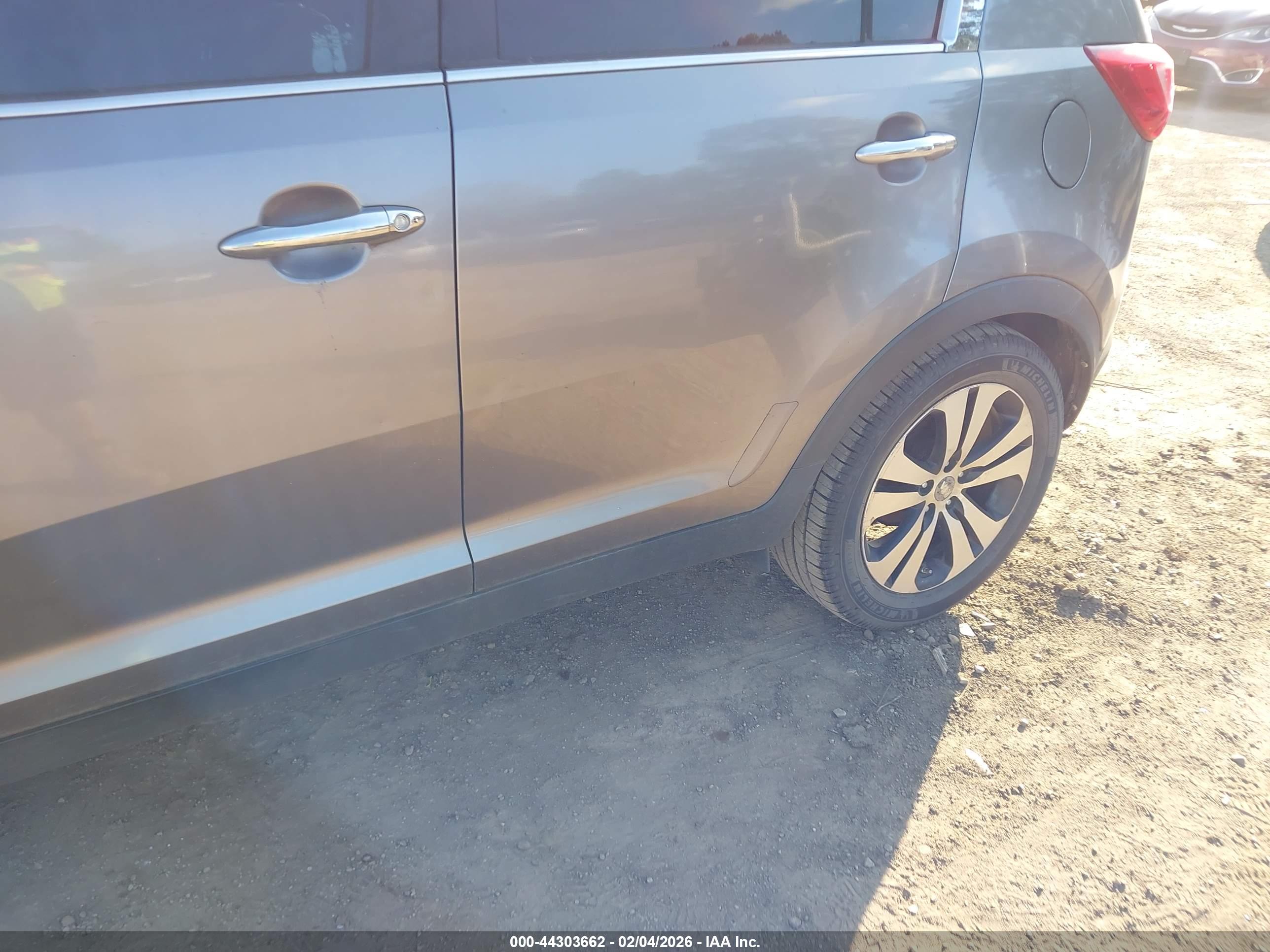 KIA SPORTAGE image 6