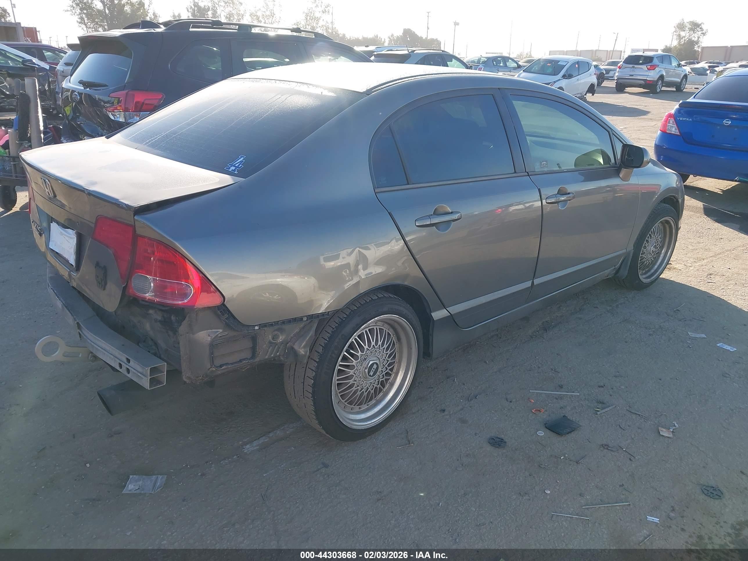 HONDA CIVIC image 4