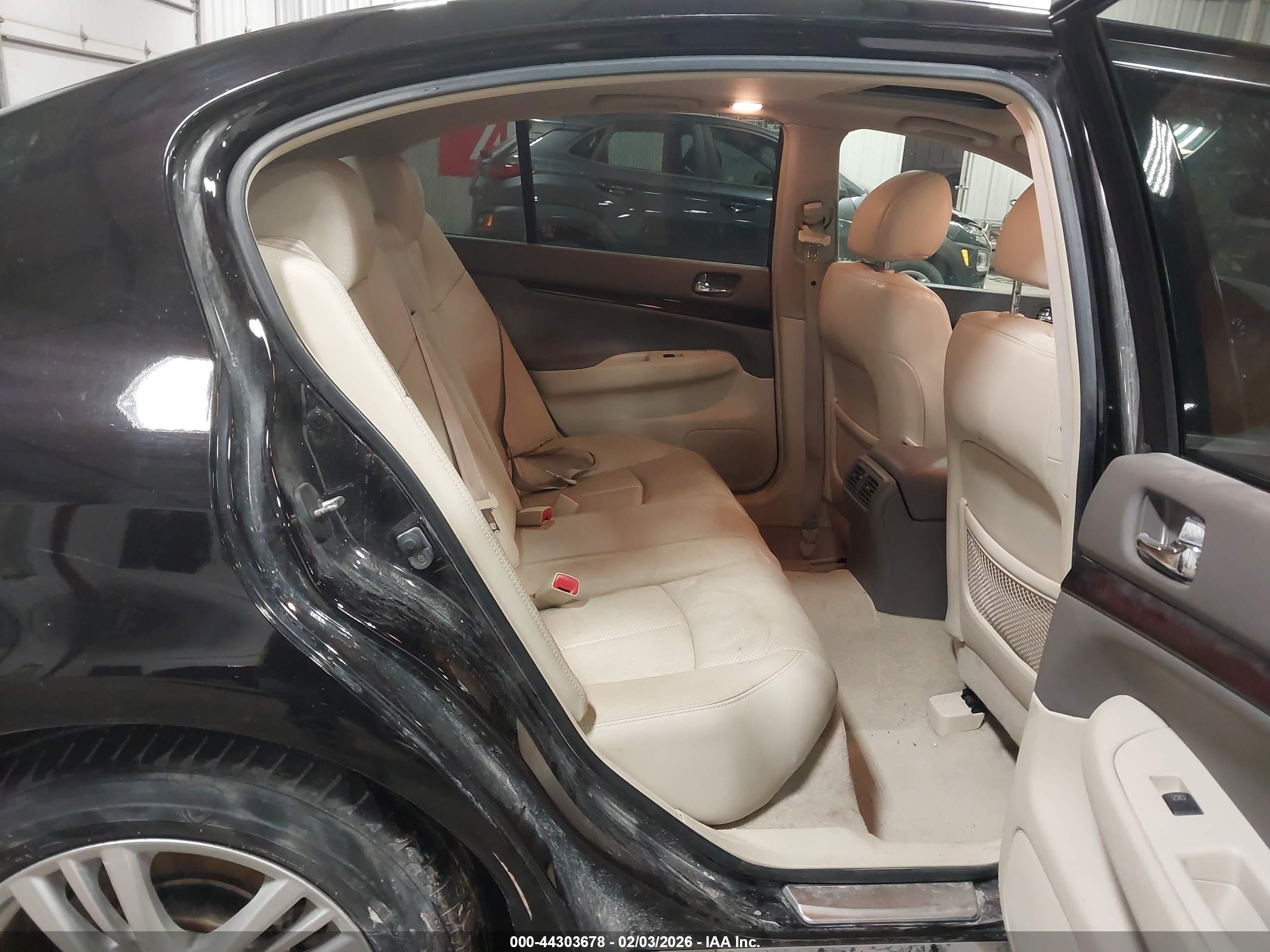 INFINITI G37X image 8