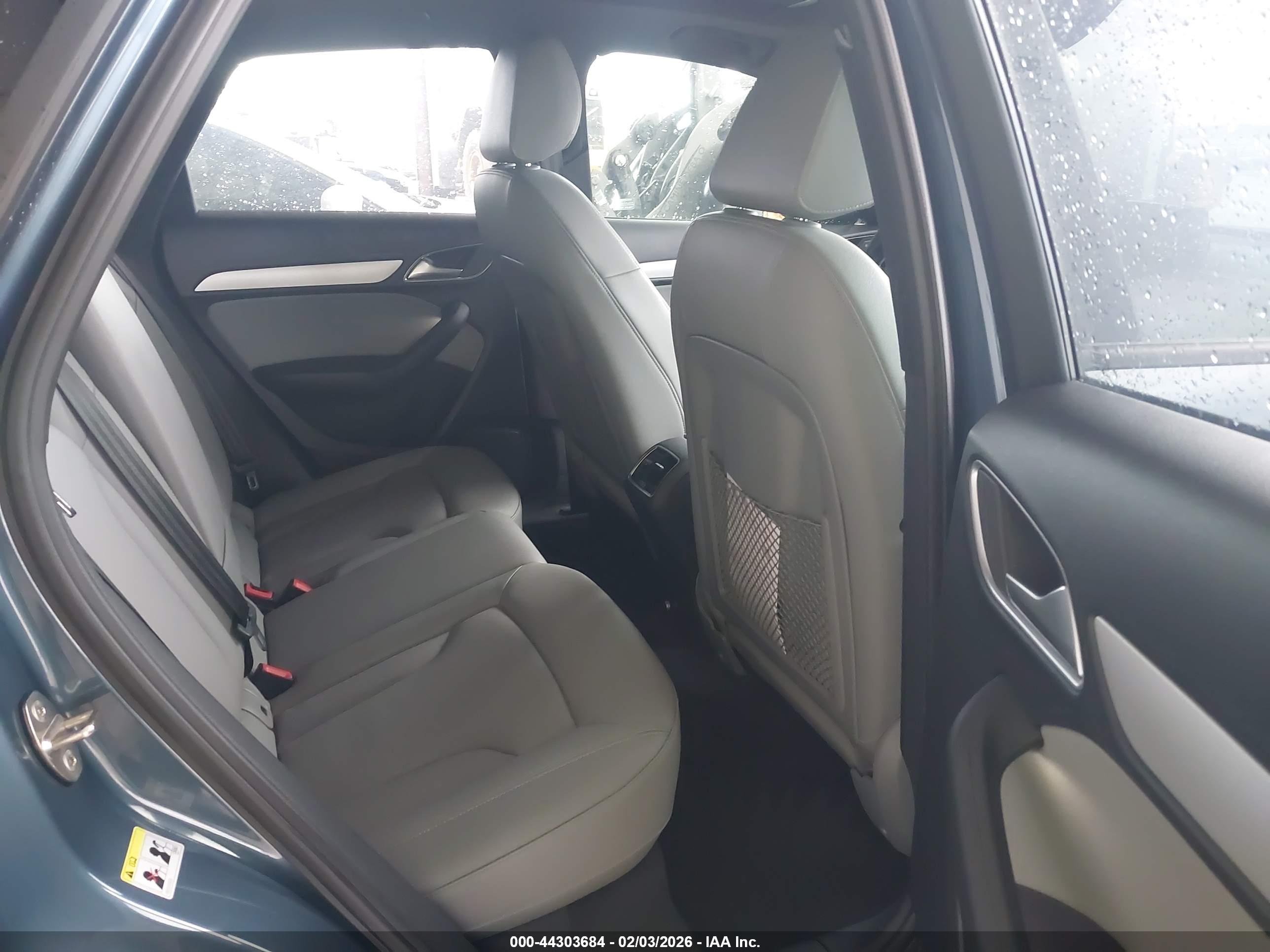 AUDI Q3 image 8