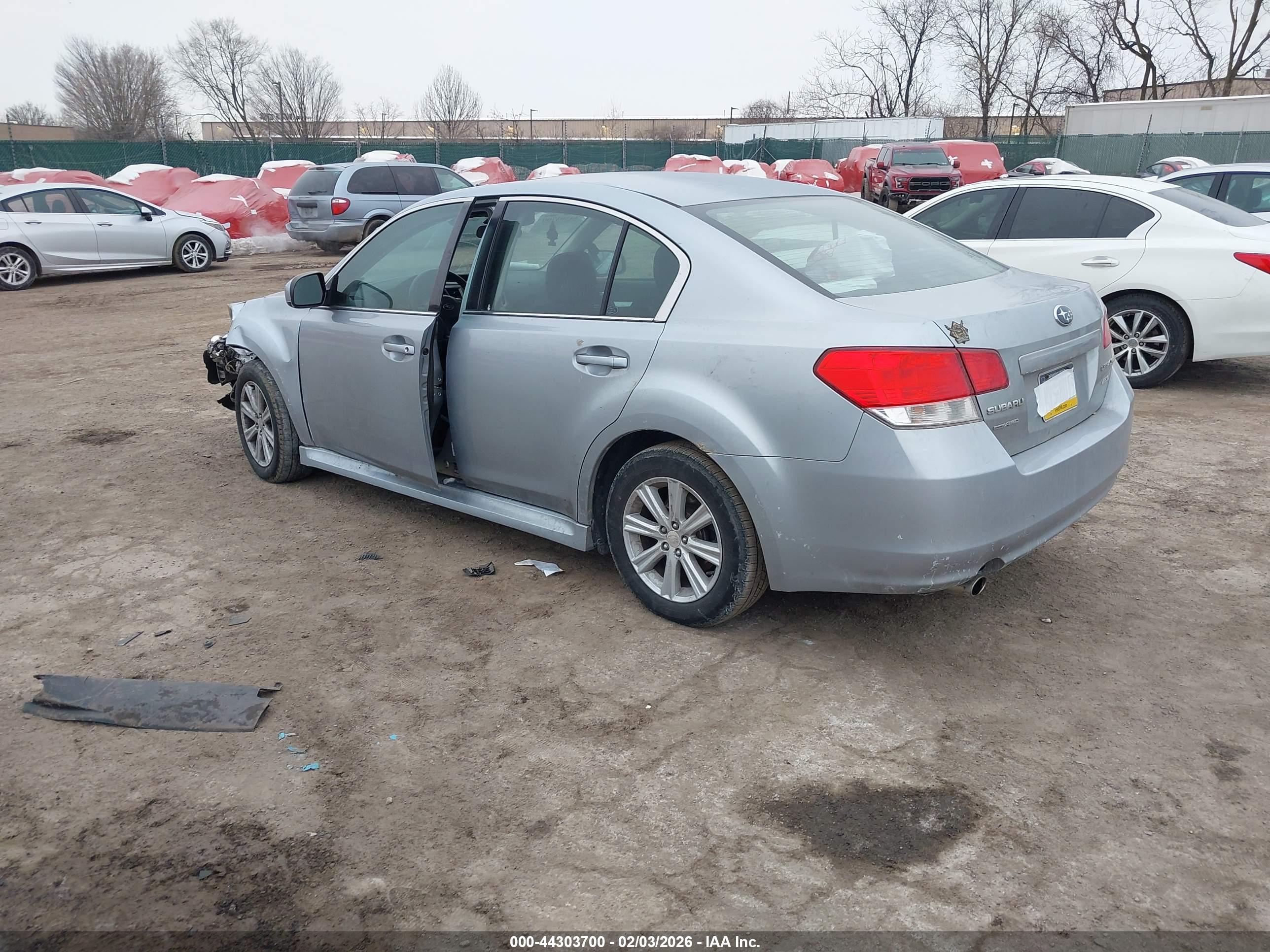 SUBARU LEGACY image 3