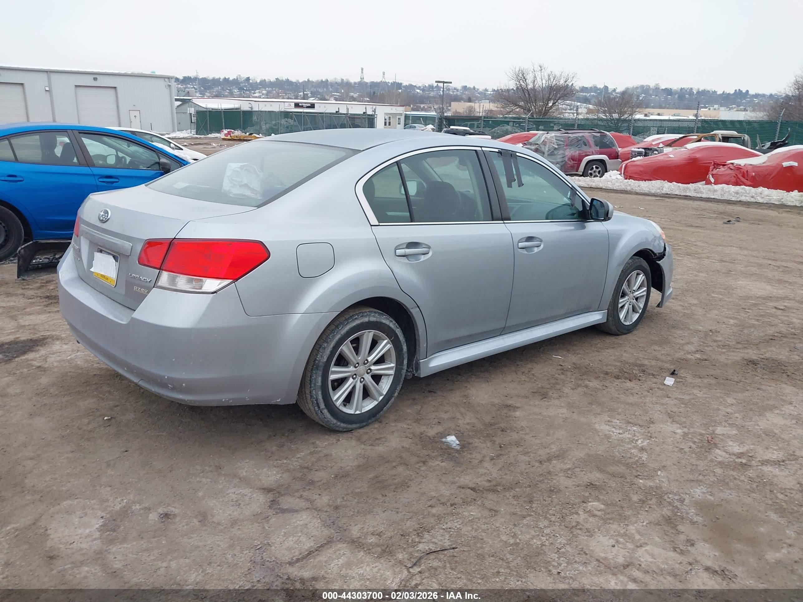 SUBARU LEGACY image 4