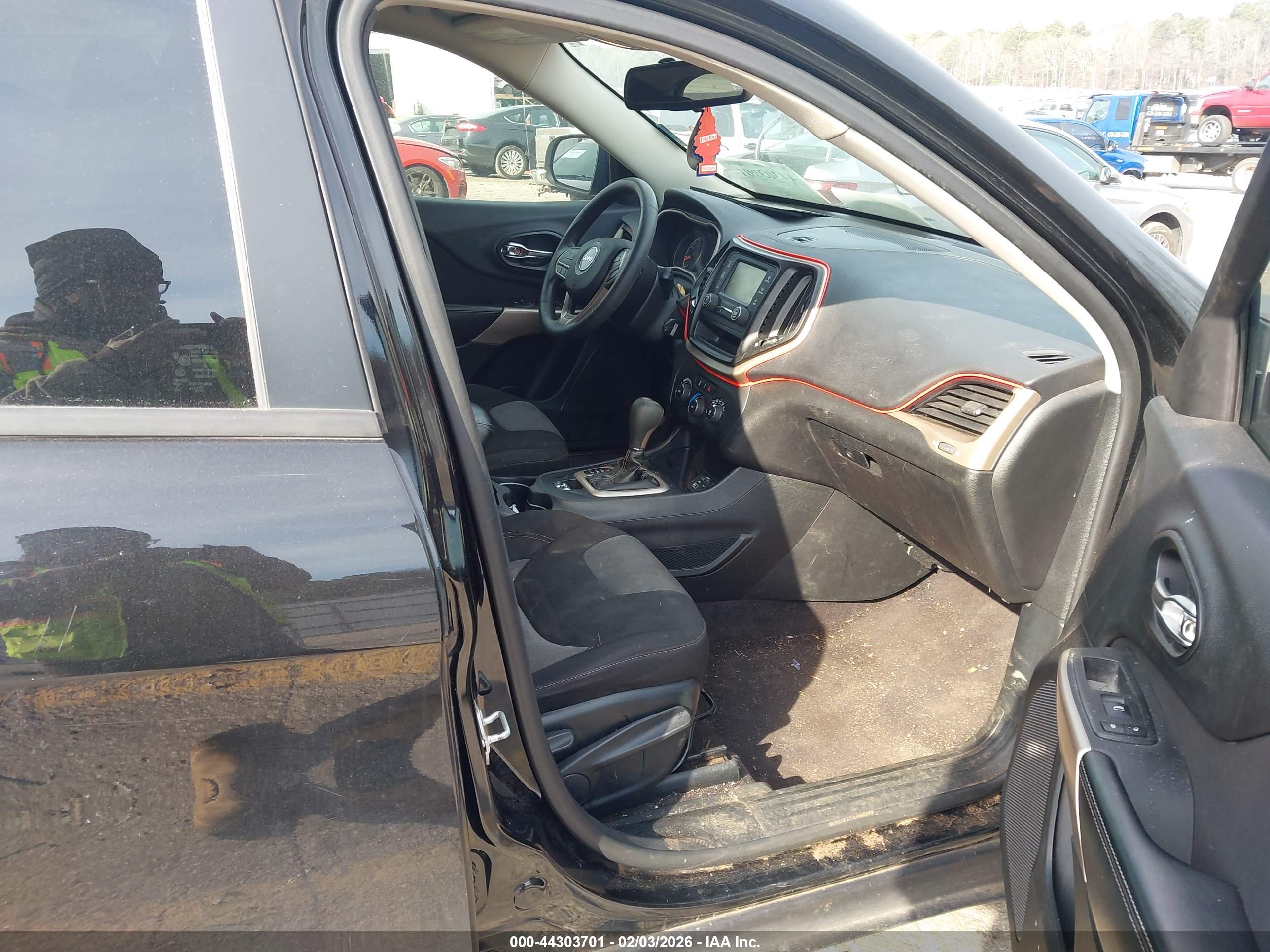 JEEP CHEROKEE image 5