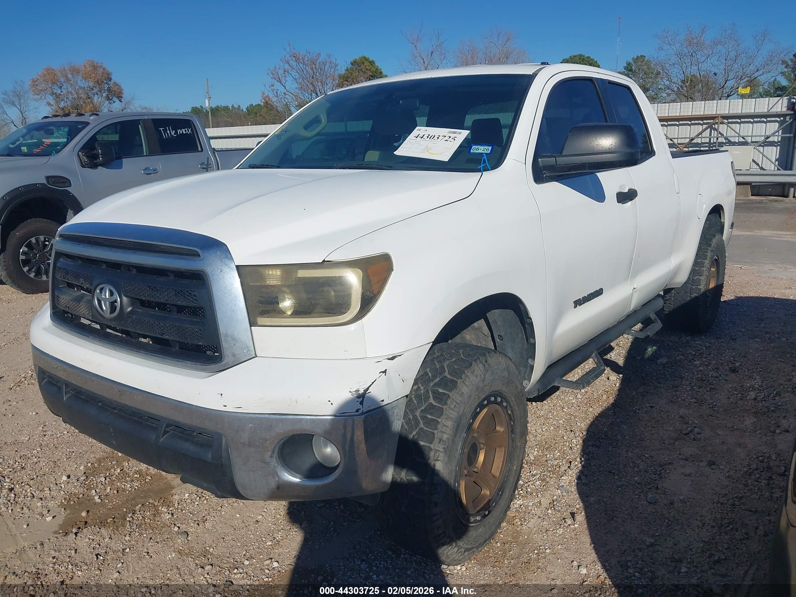 TOYOTA TUNDRA image 2