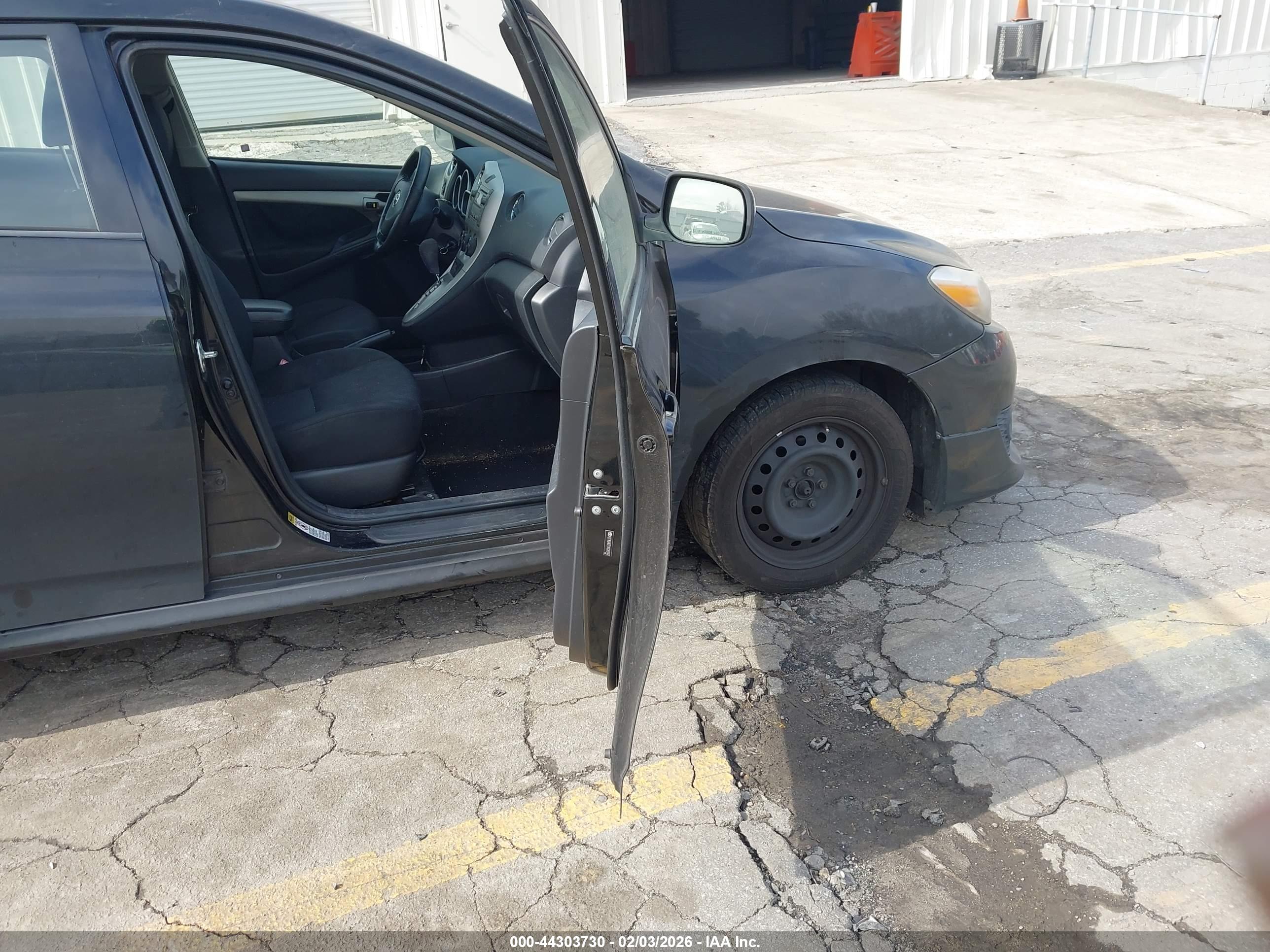 TOYOTA MATRIX image 5