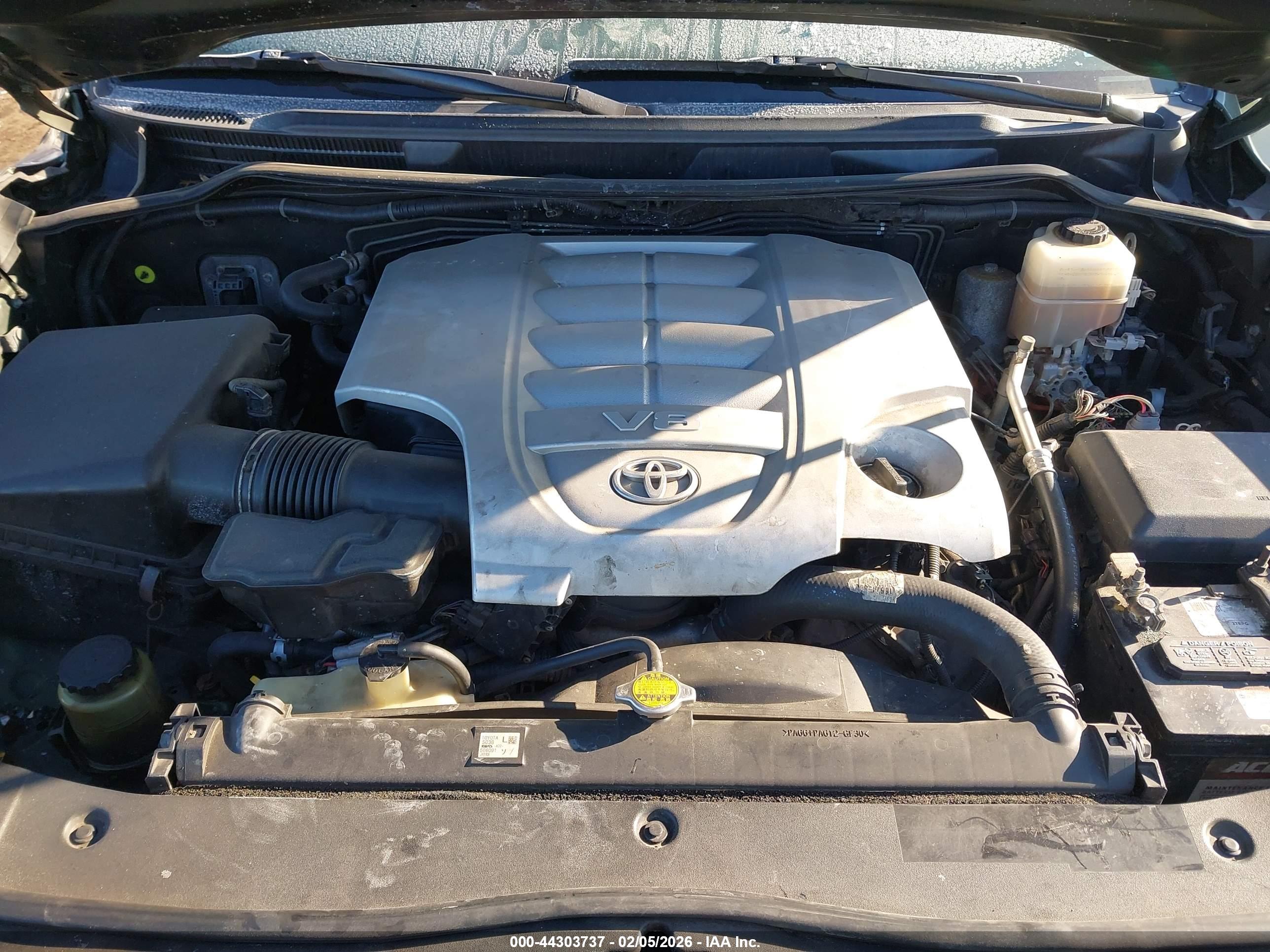 TOYOTA LAND image 10