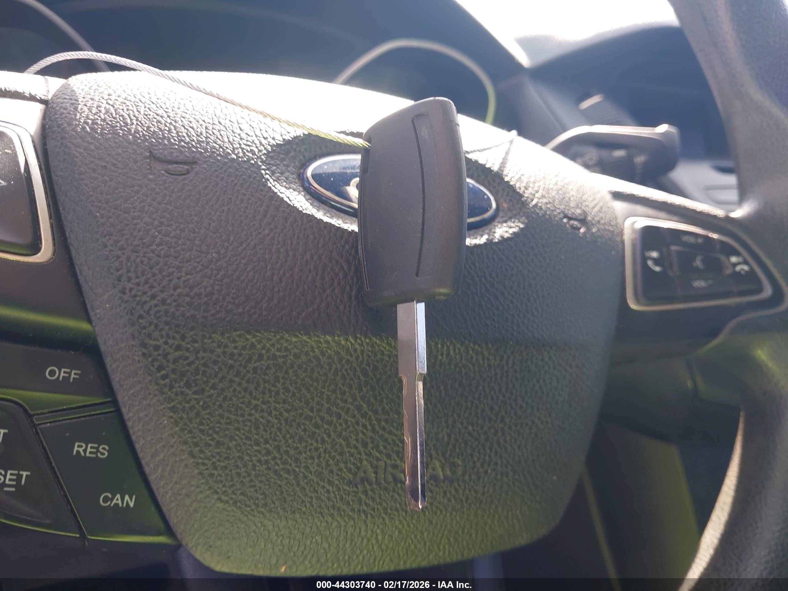 FORD FOCUS image 11