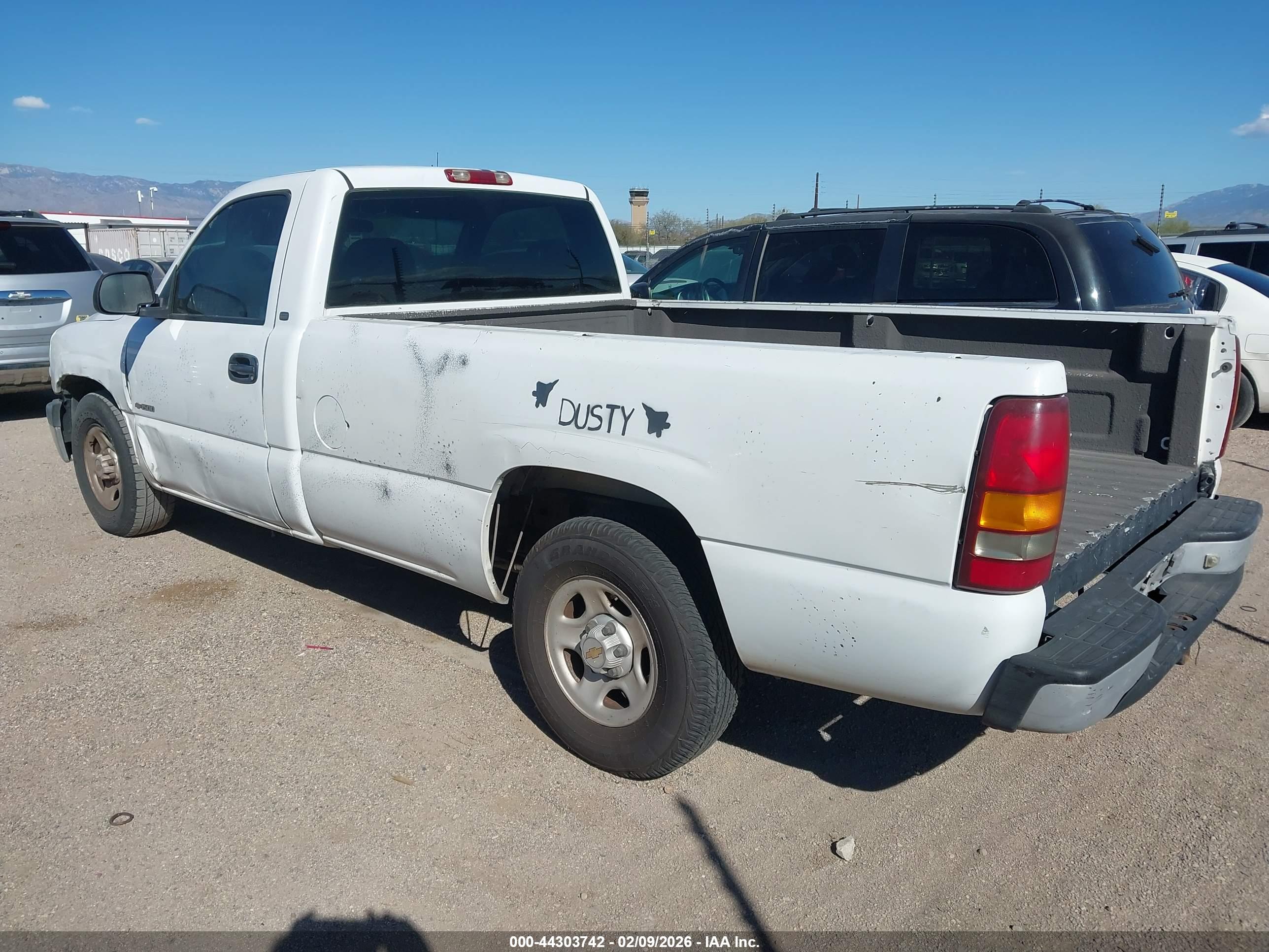 CHEVROLET SILVERADO image 3