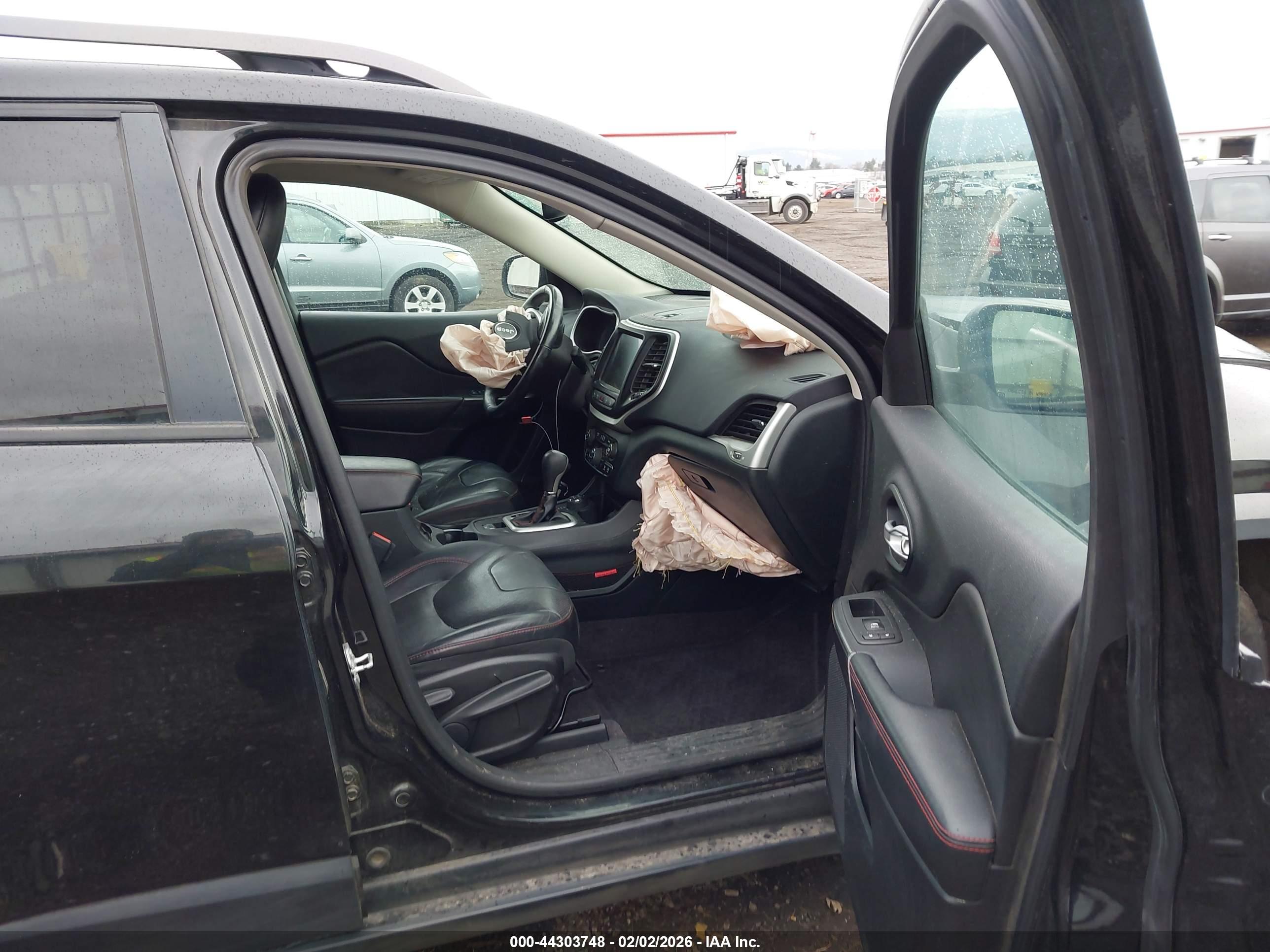 JEEP CHEROKEE image 5