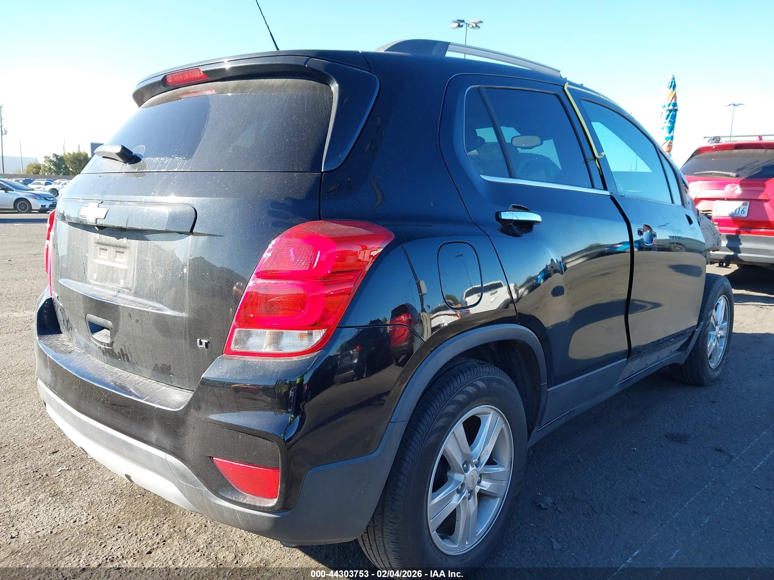 CHEVROLET TRAX image 4
