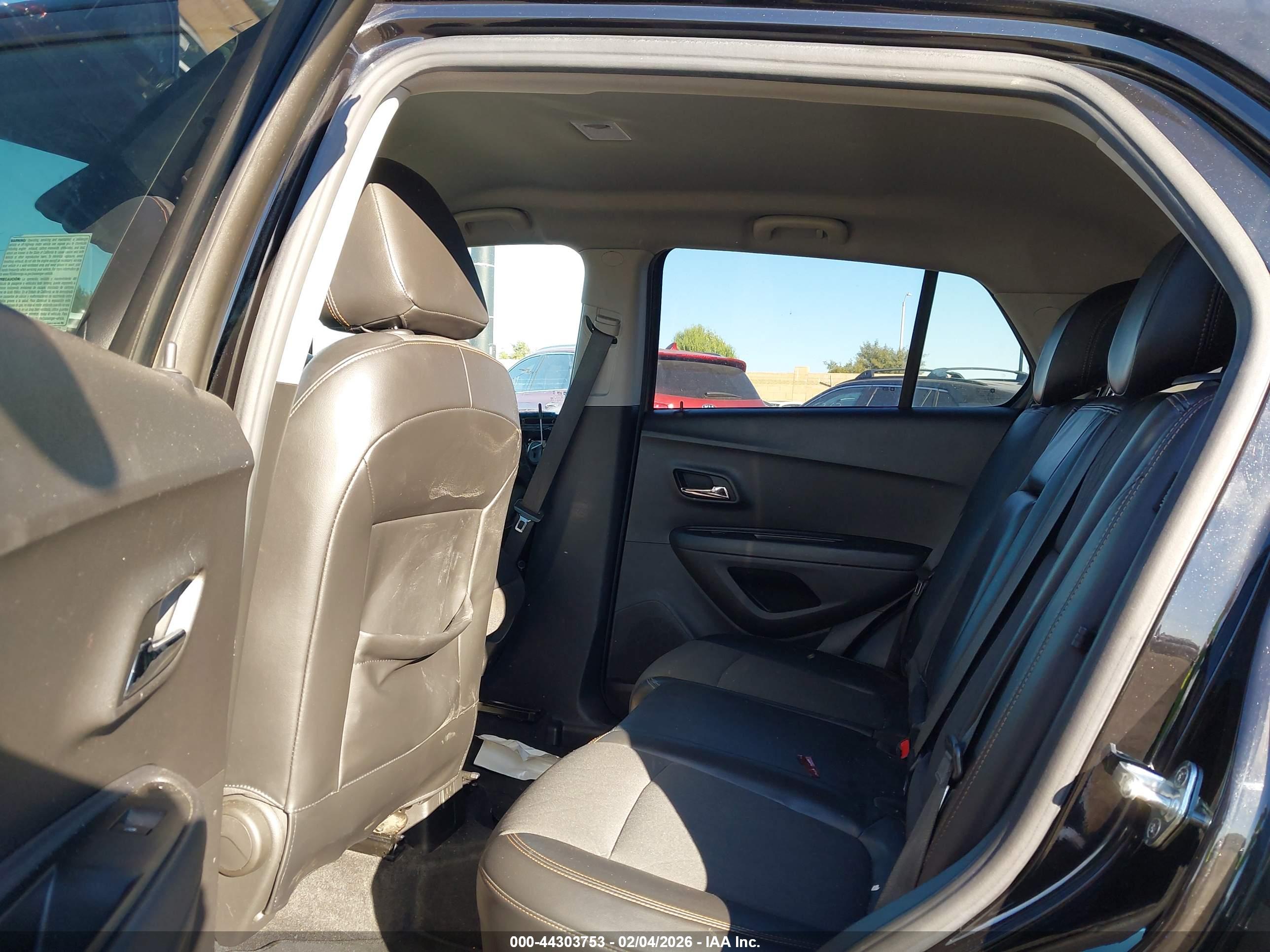 CHEVROLET TRAX image 8