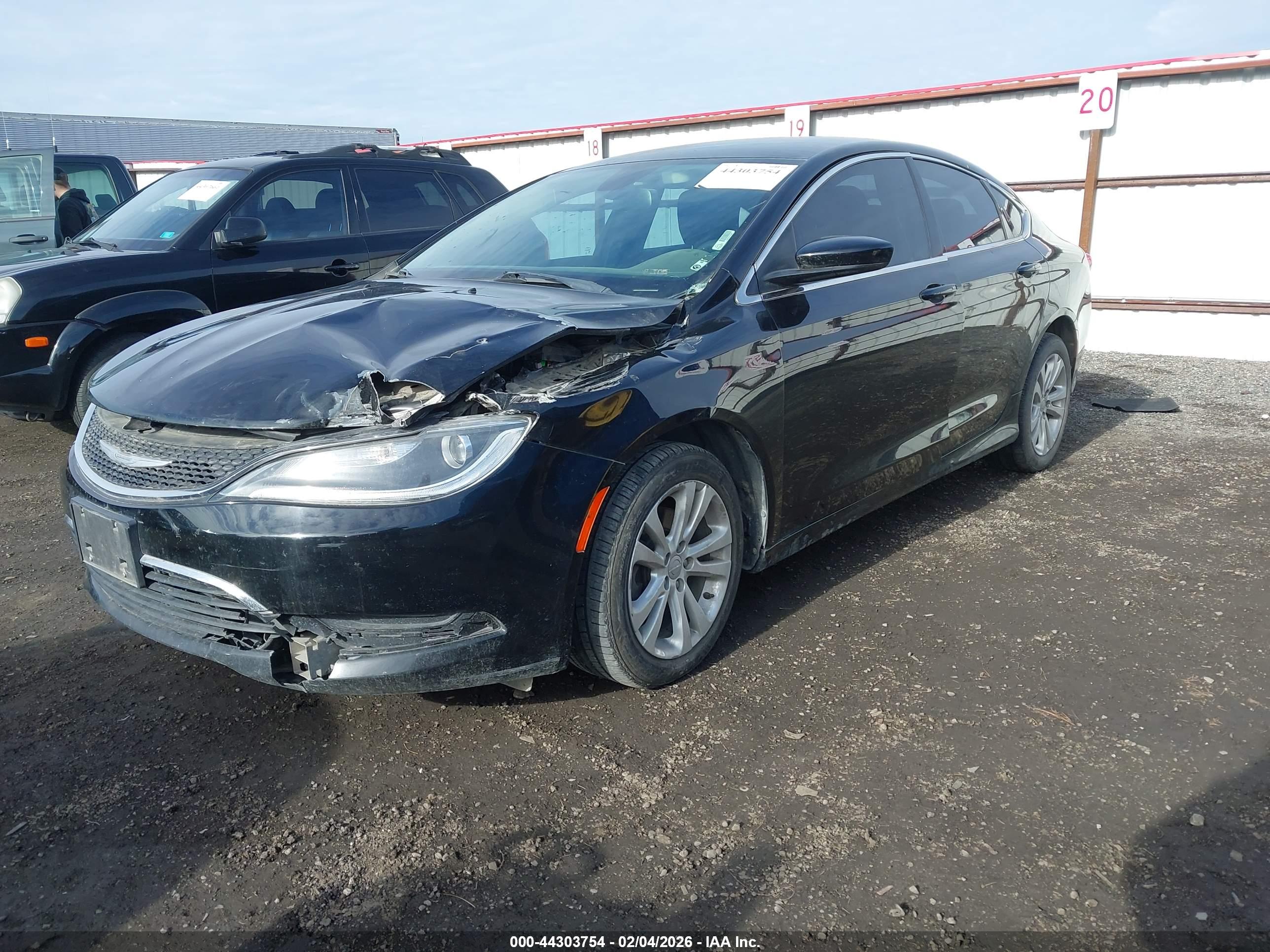 CHRYSLER 200 image 2