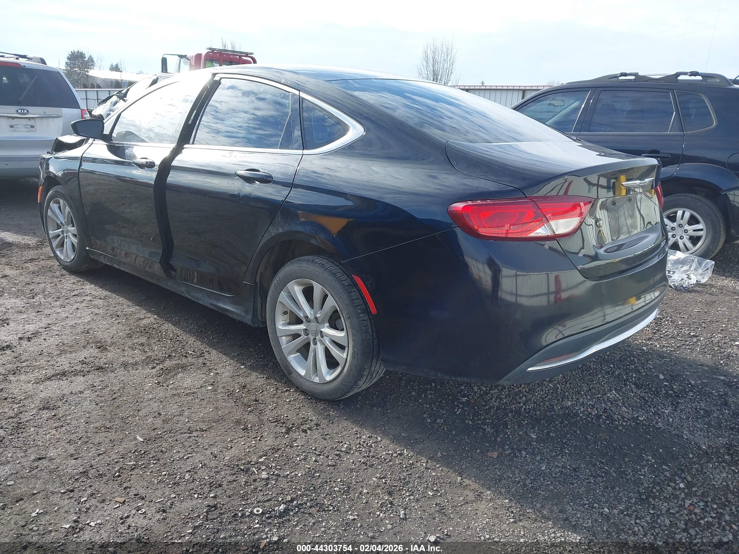 CHRYSLER 200 image 3