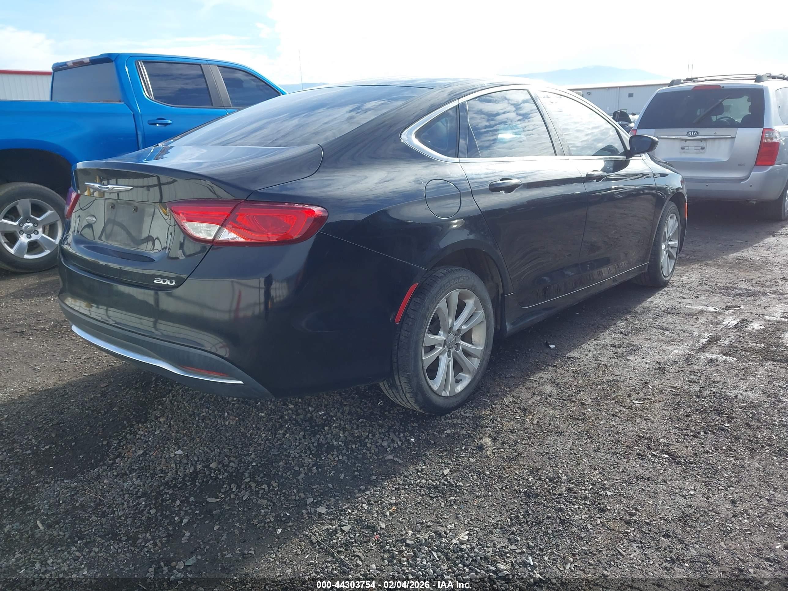 CHRYSLER 200 image 4