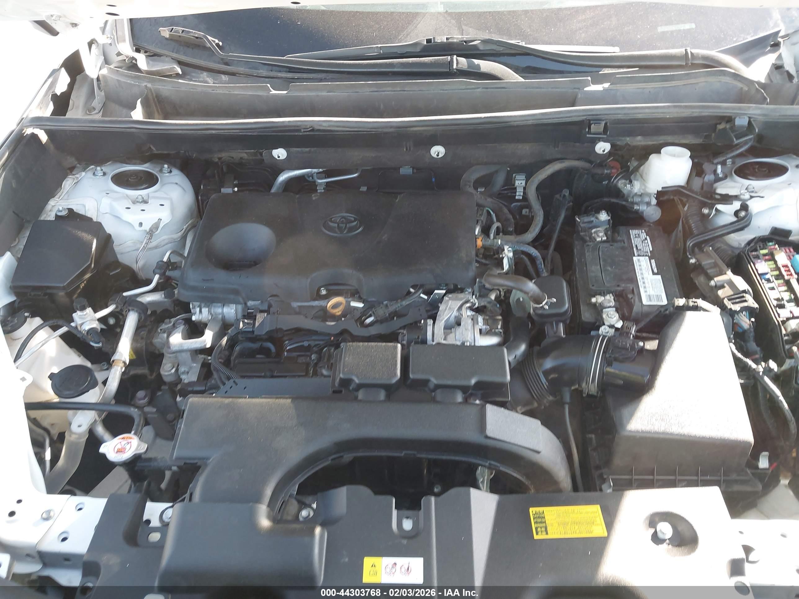 TOYOTA RAV4 image 10