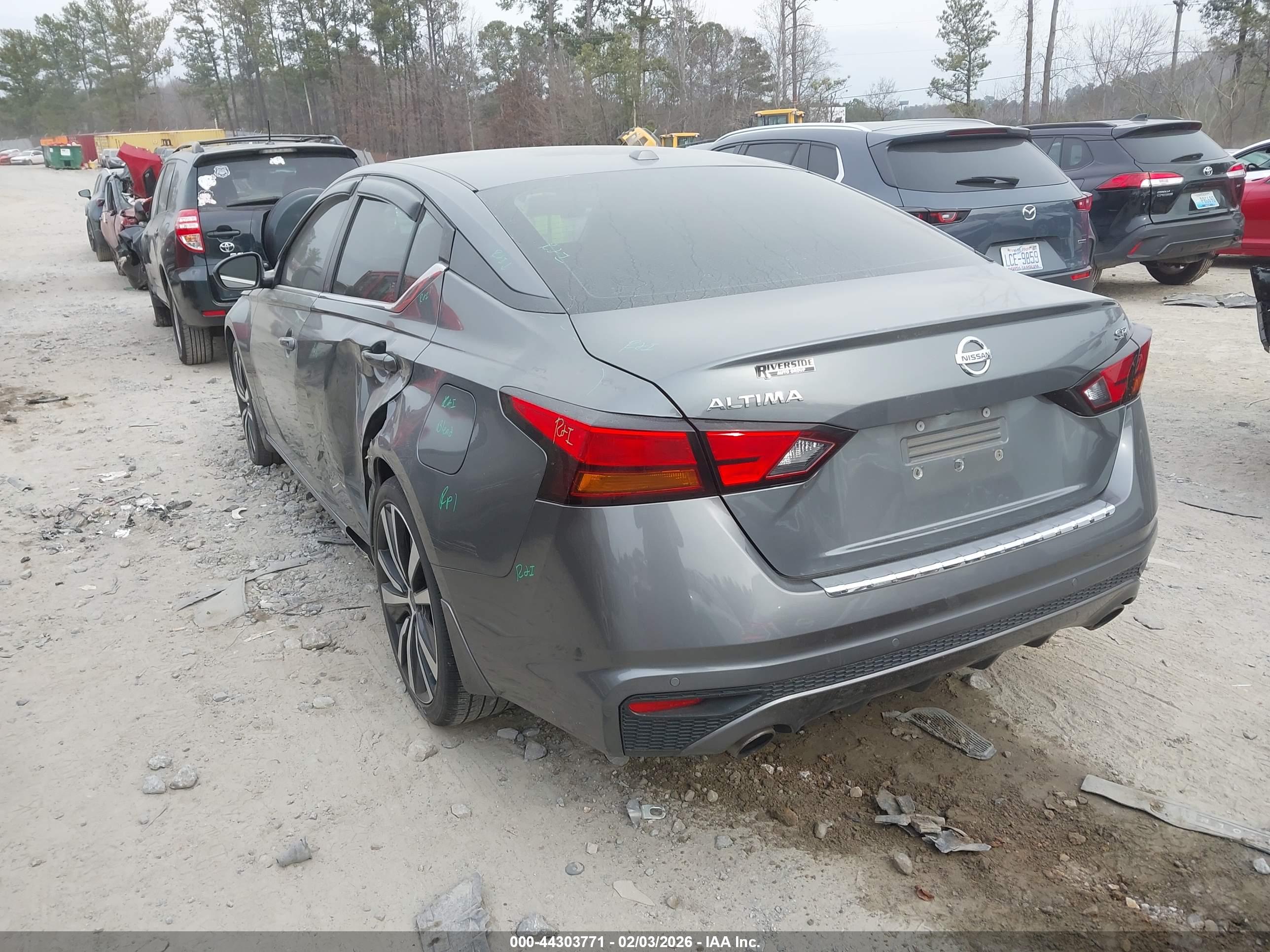 NISSAN ALTIMA image 3