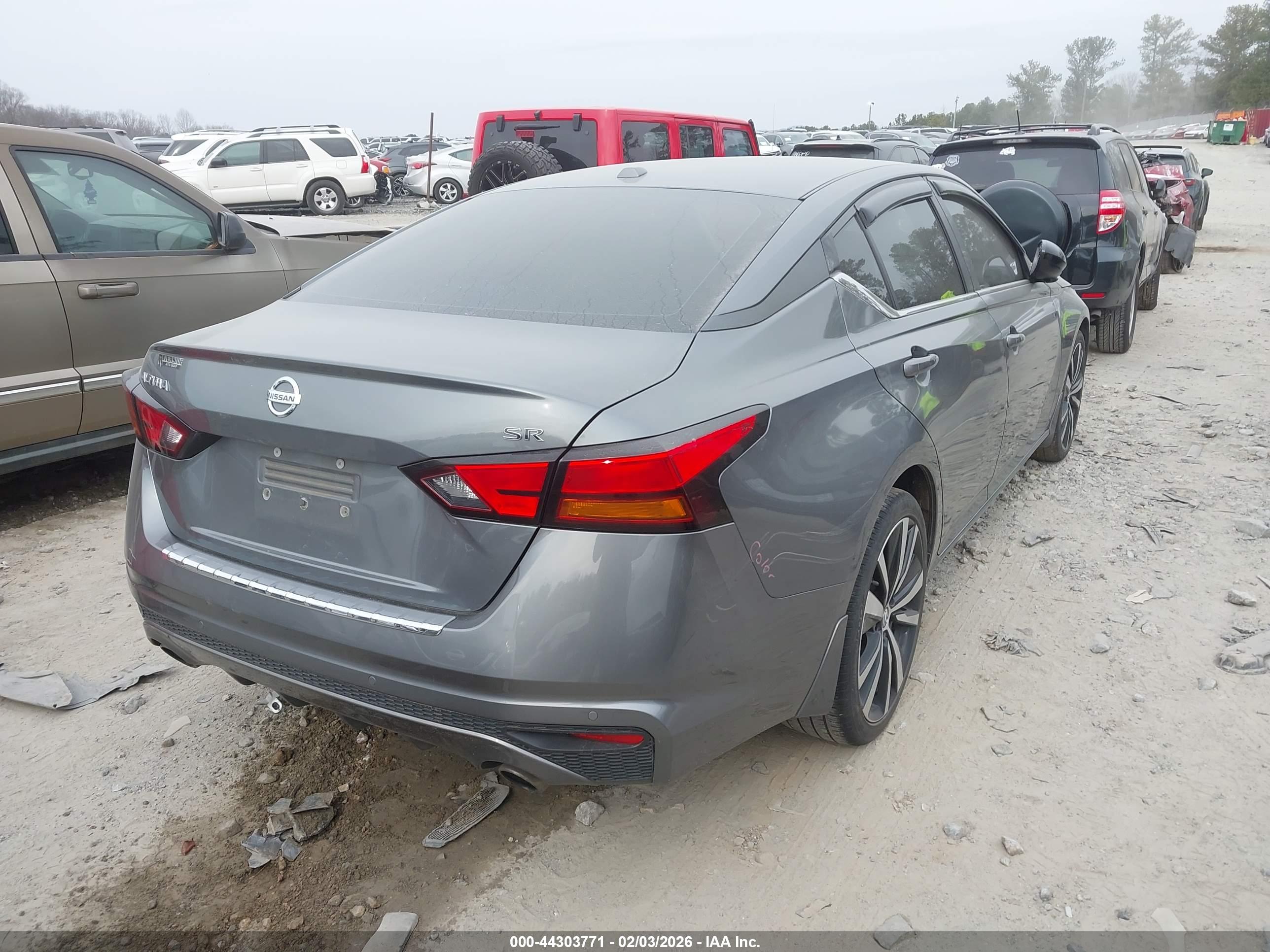 NISSAN ALTIMA image 4