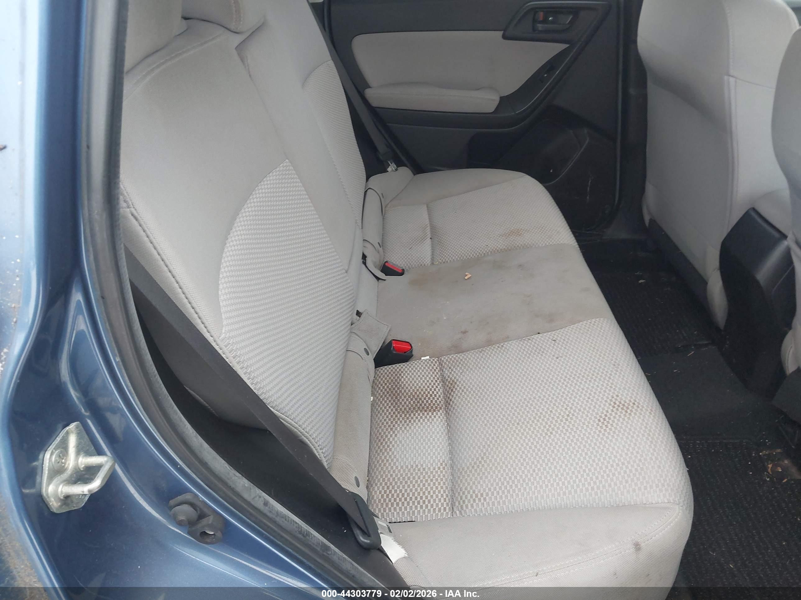 SUBARU FORESTER image 8