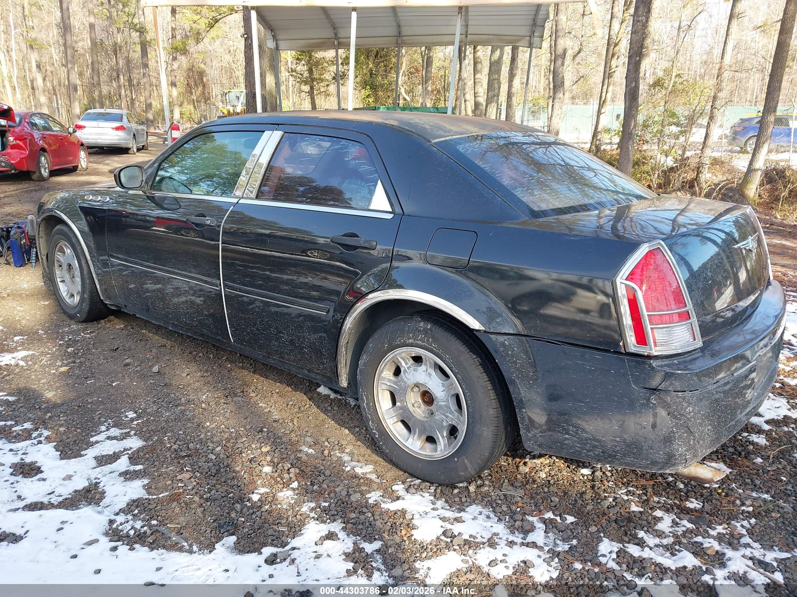 CHRYSLER 300 image 3