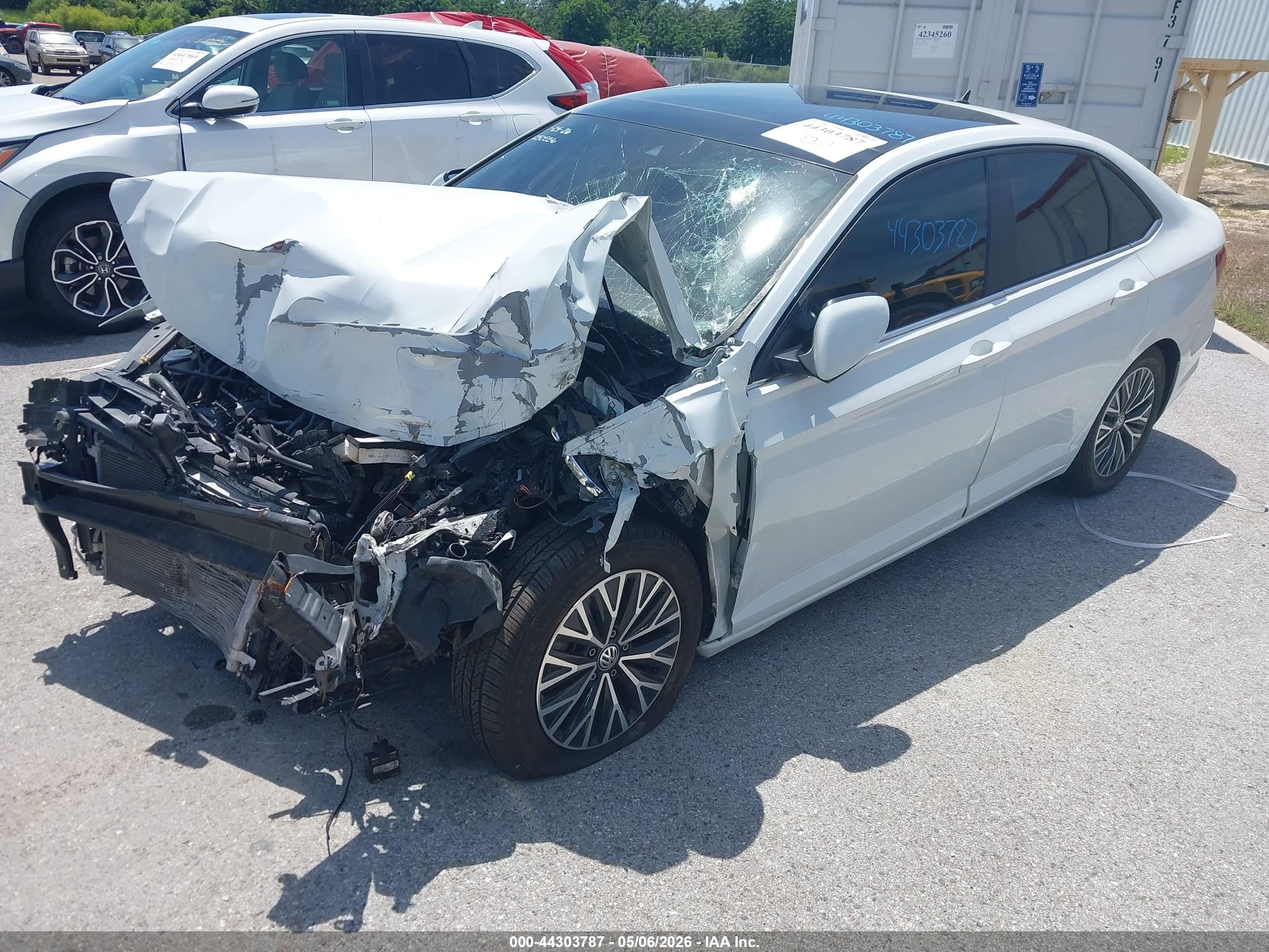 VOLKSWAGEN JETTA image 2