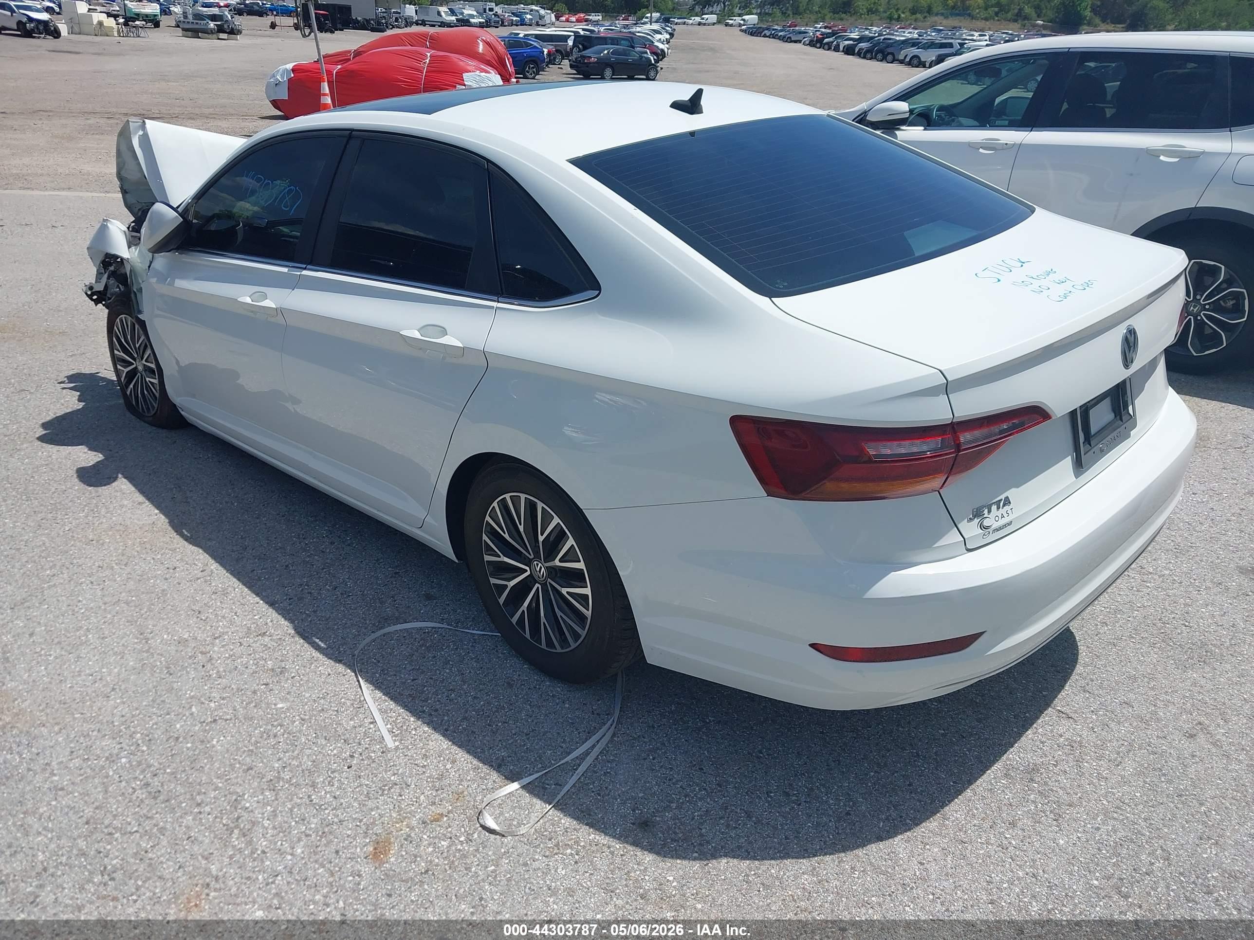 VOLKSWAGEN JETTA image 3