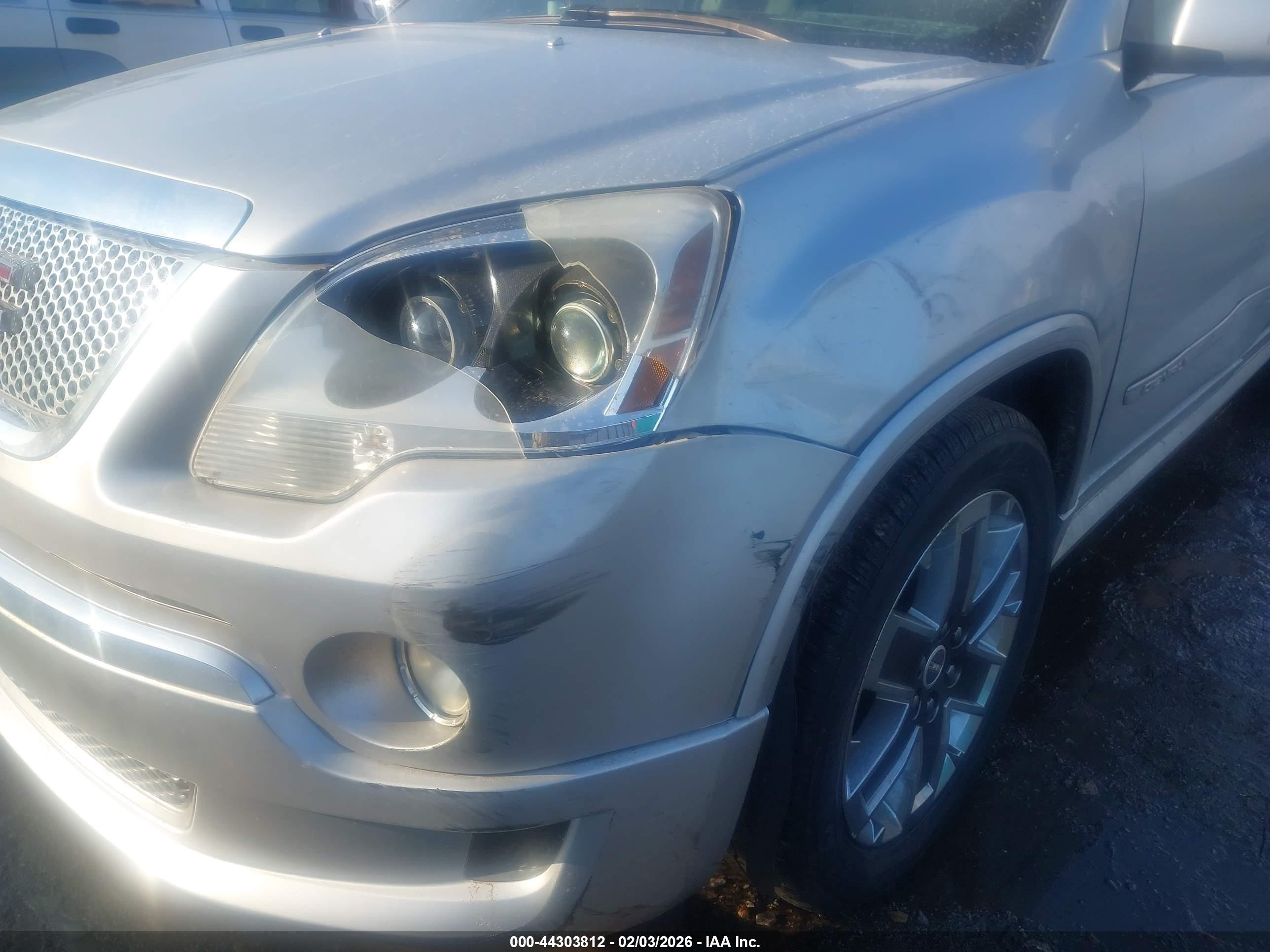 GMC ACADIA image 6
