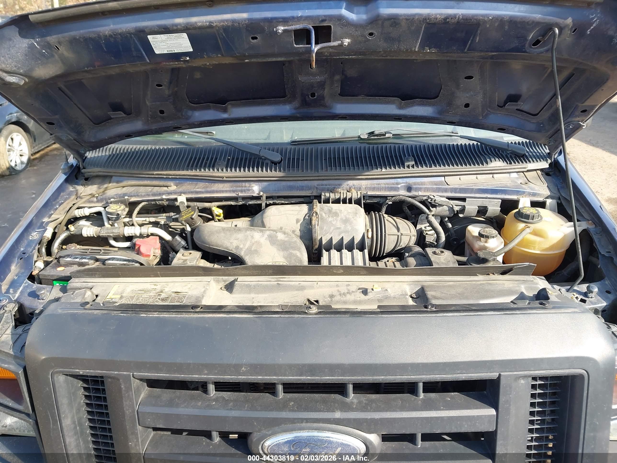 FORD E-150 image 10