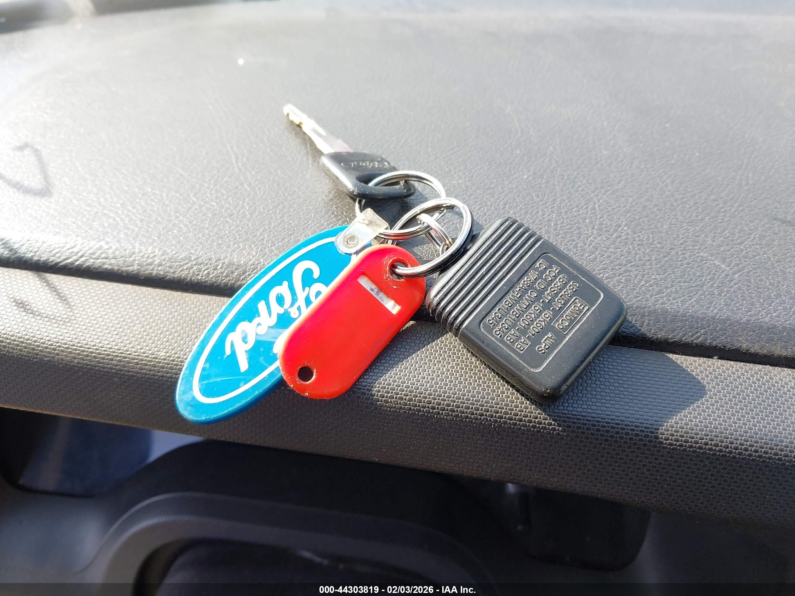 FORD E-150 image 11