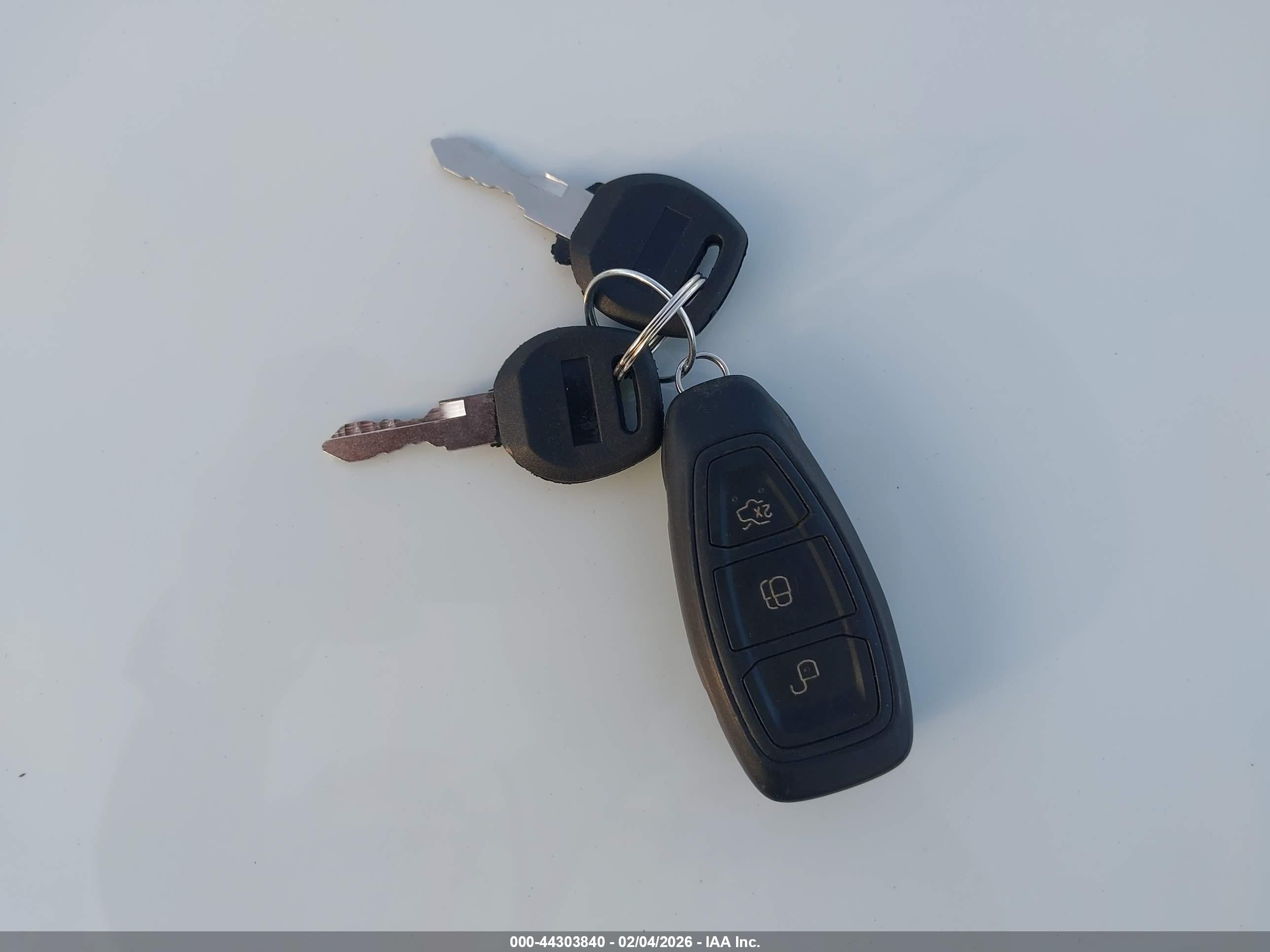 FORD FIESTA image 11