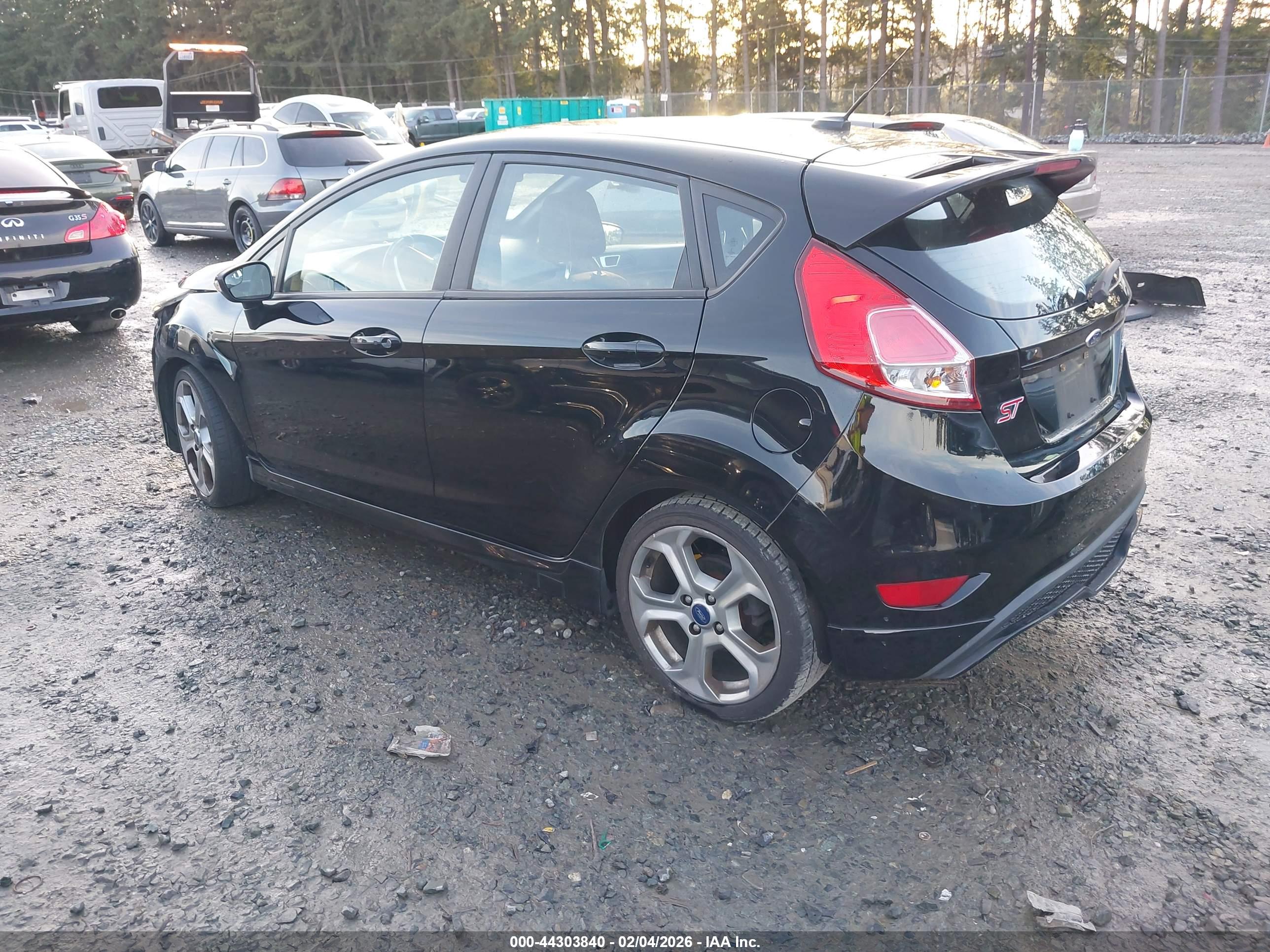 FORD FIESTA image 3