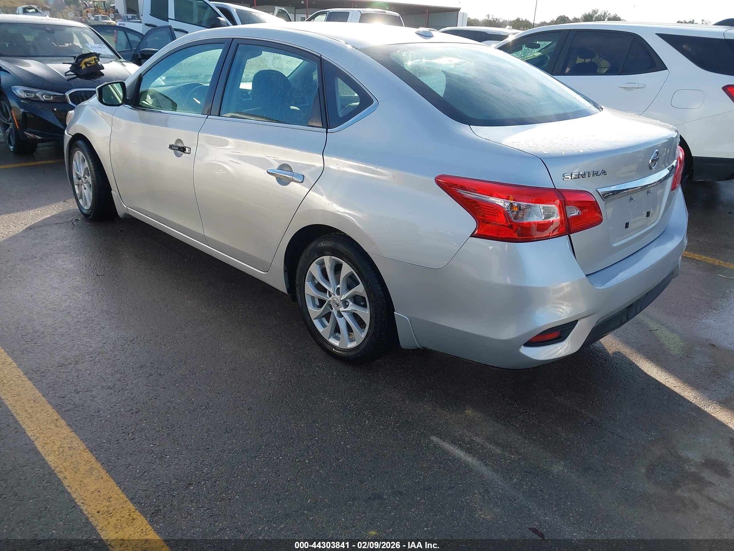 NISSAN SENTRA image 3
