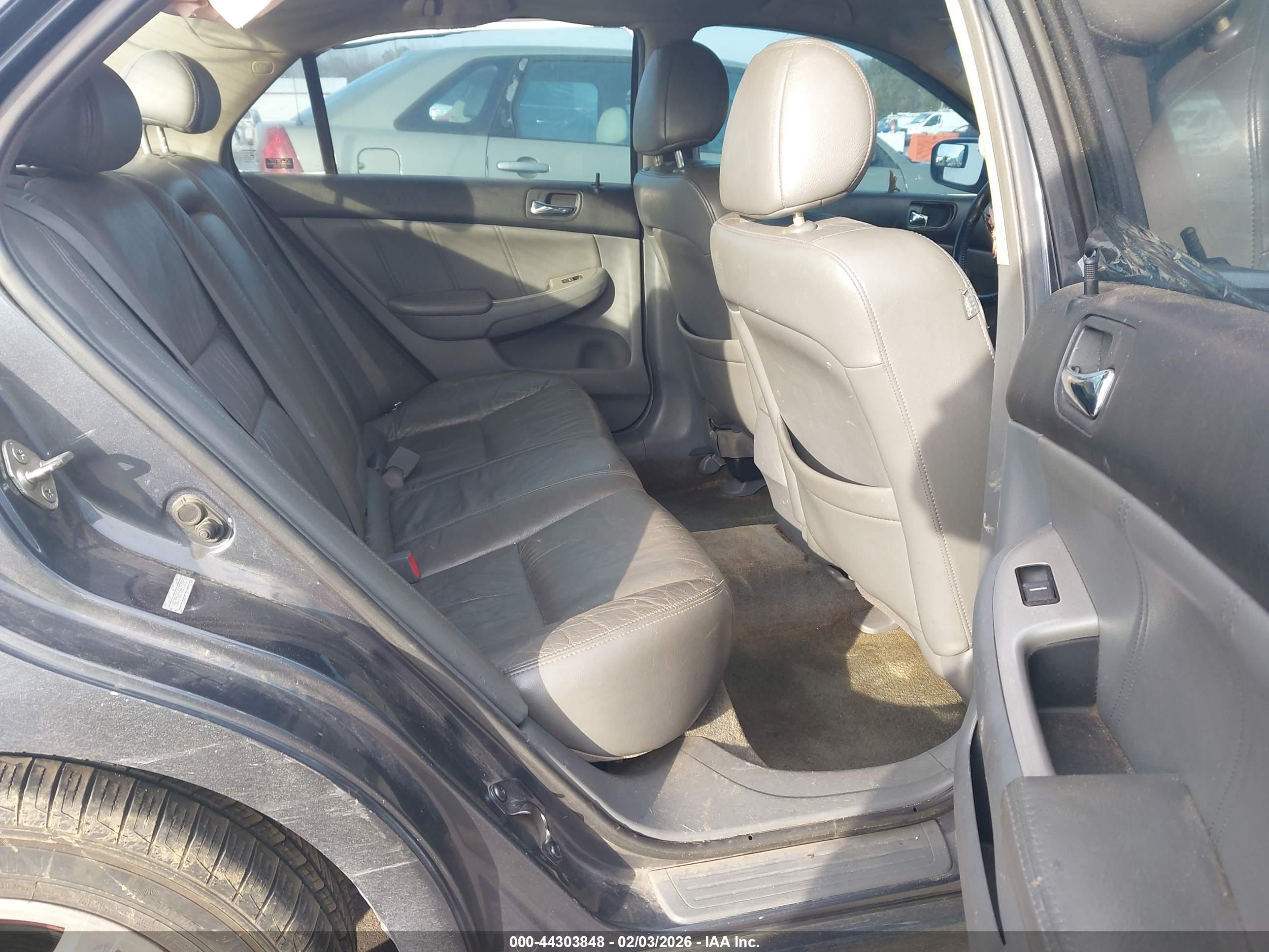 HONDA ACCORD image 8